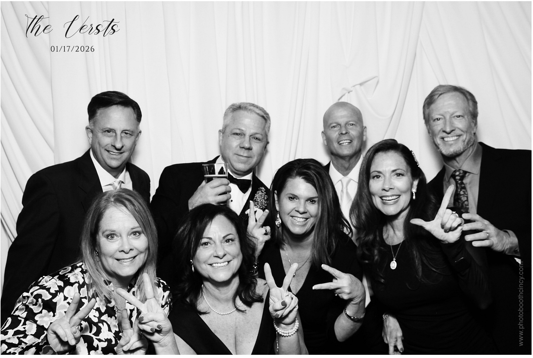 Conner & Madison | View more photos from the event at gallery.photoboothcincy.com/u/PhotoBoothCincy/Conner-Madison