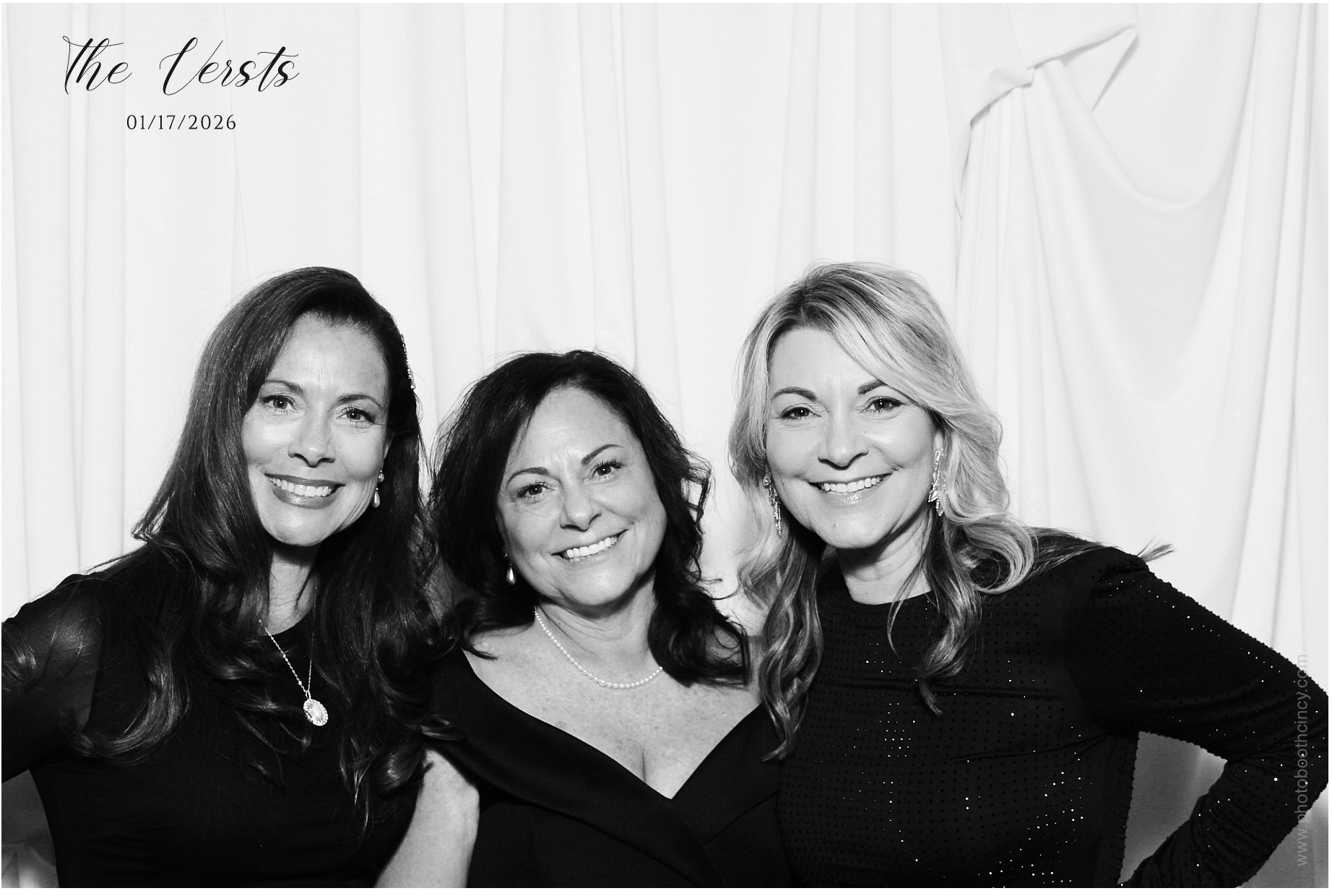 Conner & Madison | View more photos from the event at gallery.photoboothcincy.com/u/PhotoBoothCincy/Conner-Madison
