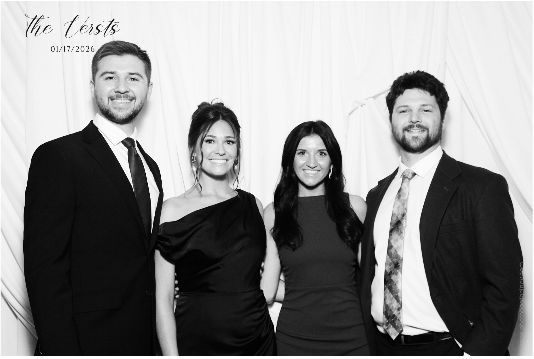 Conner & Madison | View more photos from the event at gallery.photoboothcincy.com/u/PhotoBoothCincy/Conner-Madison