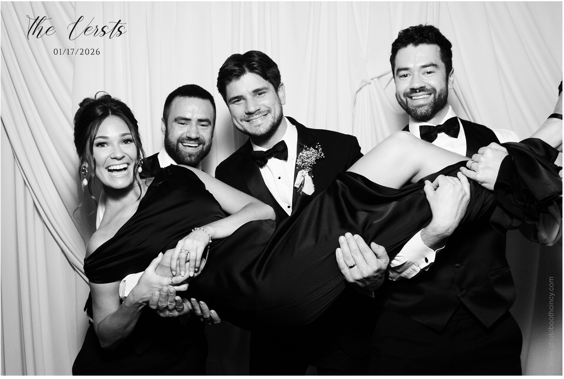 Conner & Madison | View more photos from the event at gallery.photoboothcincy.com/u/PhotoBoothCincy/Conner-Madison