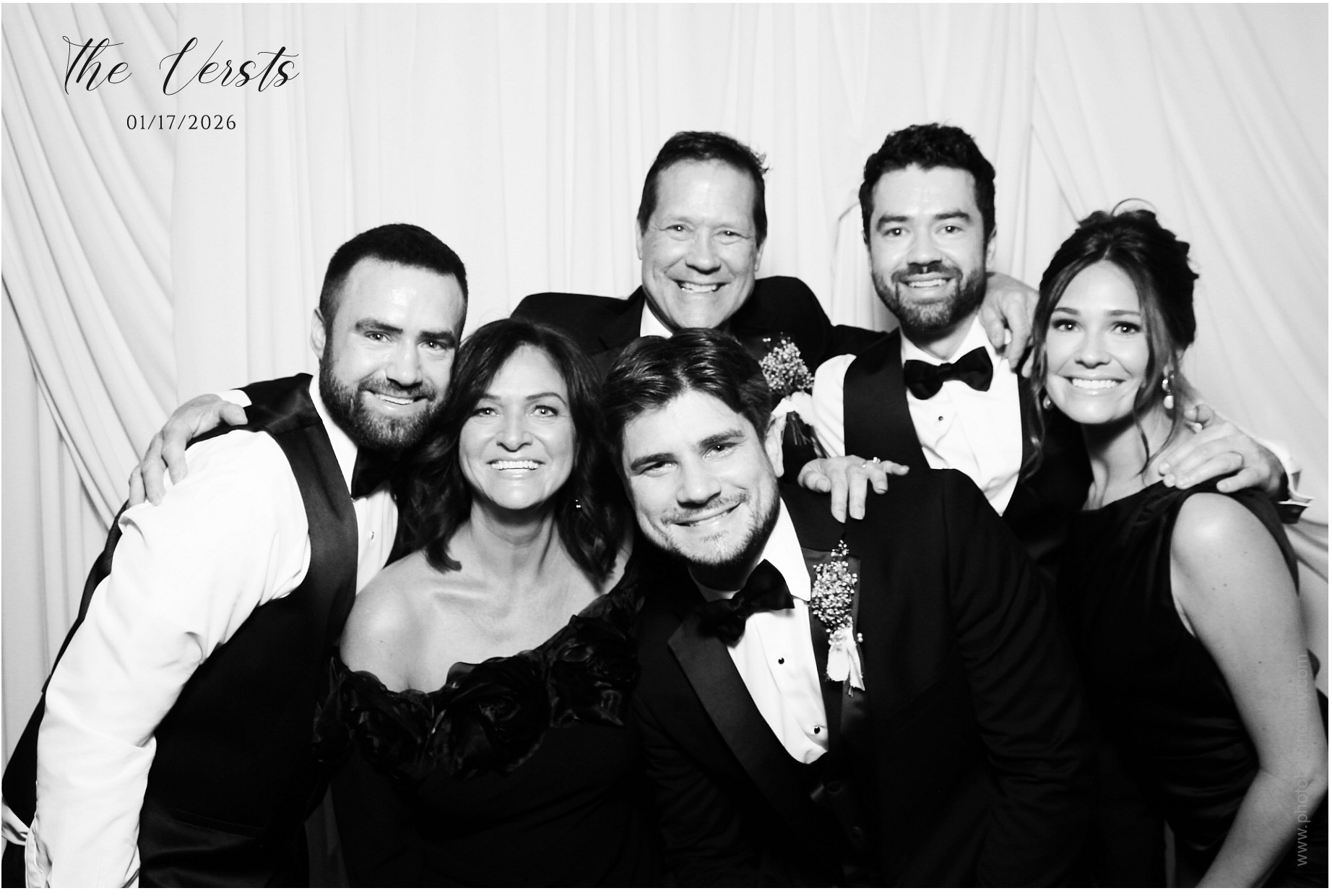 Conner & Madison | View more photos from the event at gallery.photoboothcincy.com/u/PhotoBoothCincy/Conner-Madison