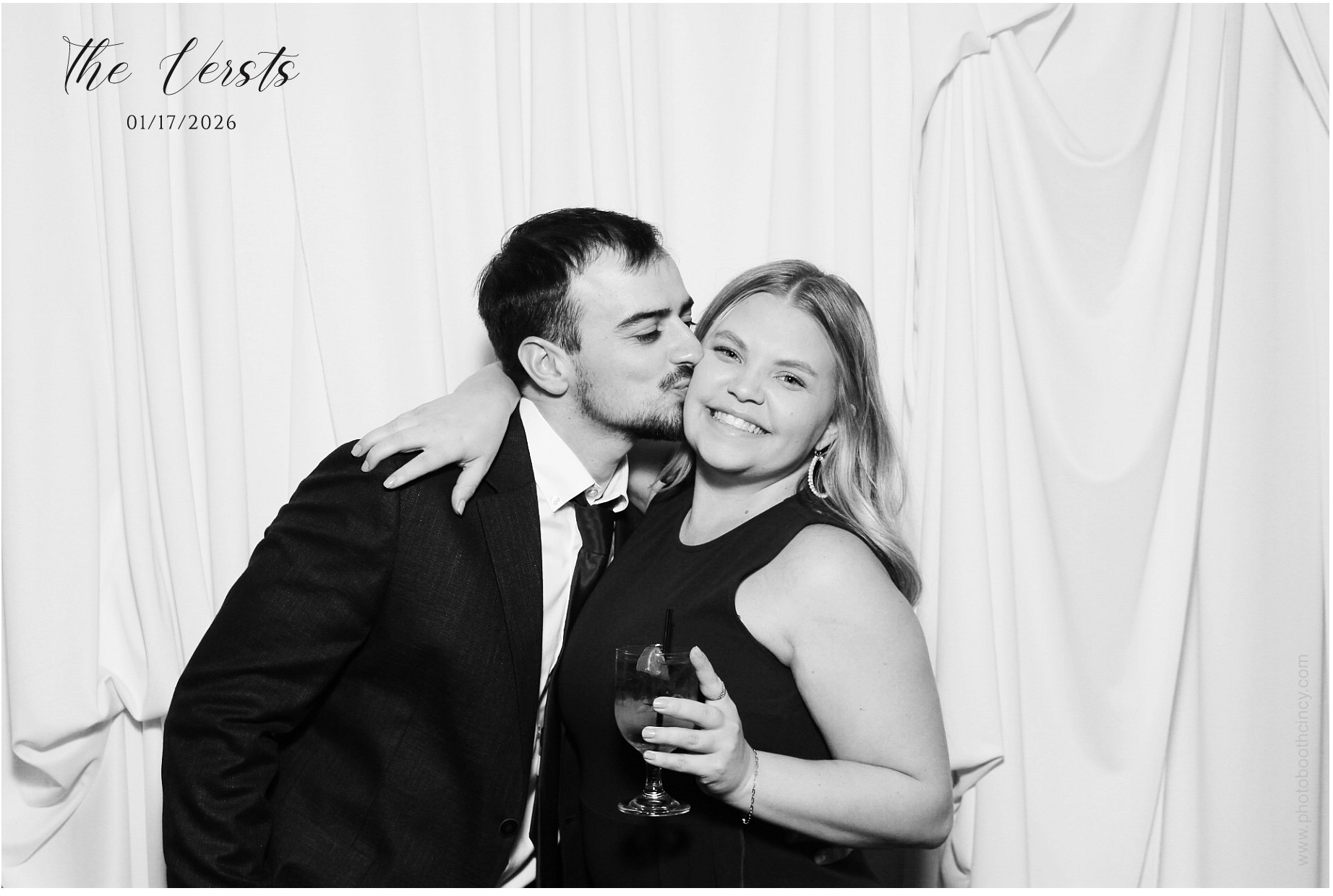 Conner & Madison | View more photos from the event at gallery.photoboothcincy.com/u/PhotoBoothCincy/Conner-Madison