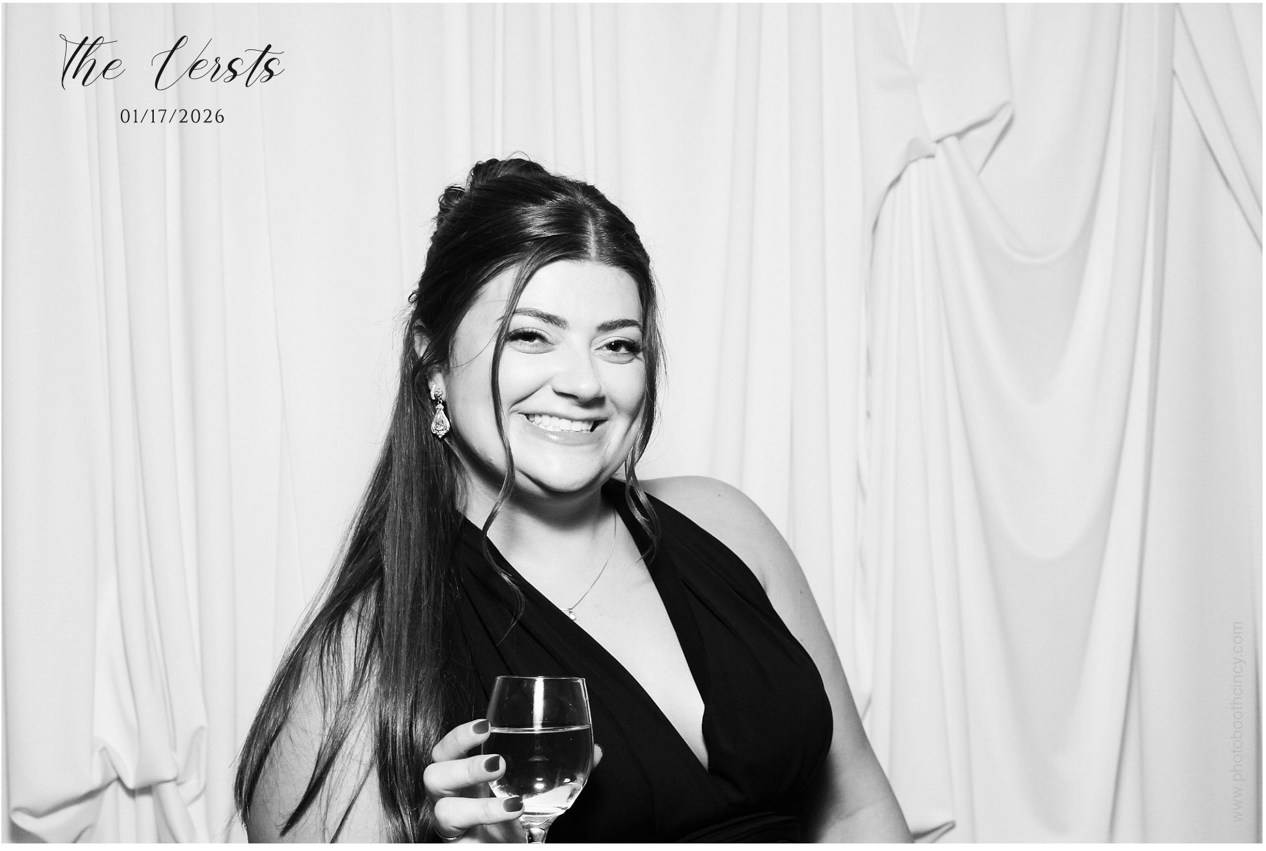 Conner & Madison | View more photos from the event at gallery.photoboothcincy.com/u/PhotoBoothCincy/Conner-Madison