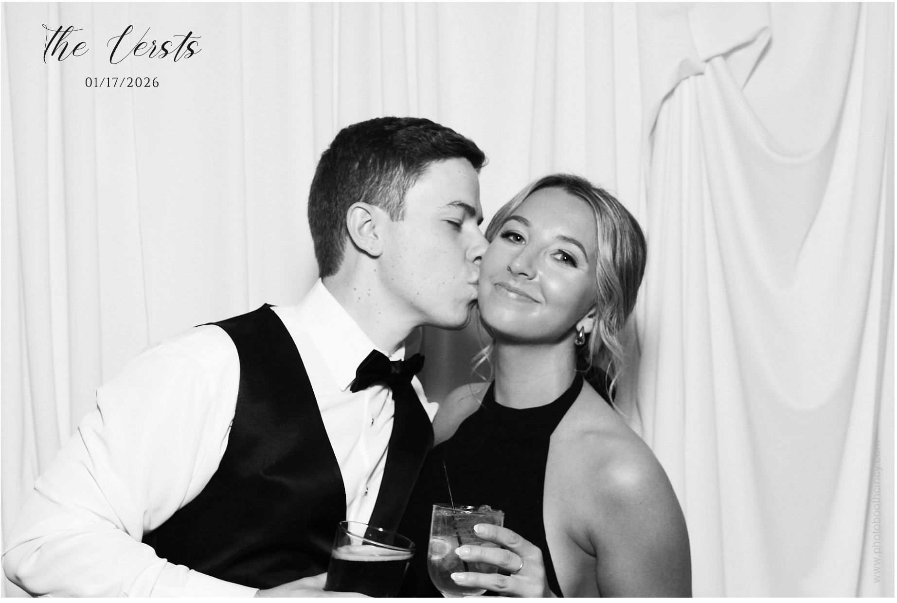 Conner & Madison | View more photos from the event at gallery.photoboothcincy.com/u/PhotoBoothCincy/Conner-Madison
