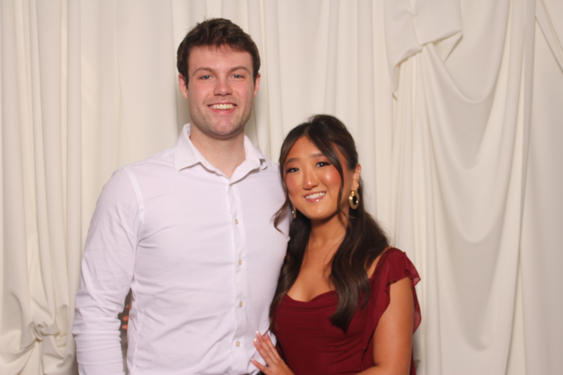 Conner & Madison | View more photos from the event at gallery.photoboothcincy.com/u/PhotoBoothCincy/Conner-Madison