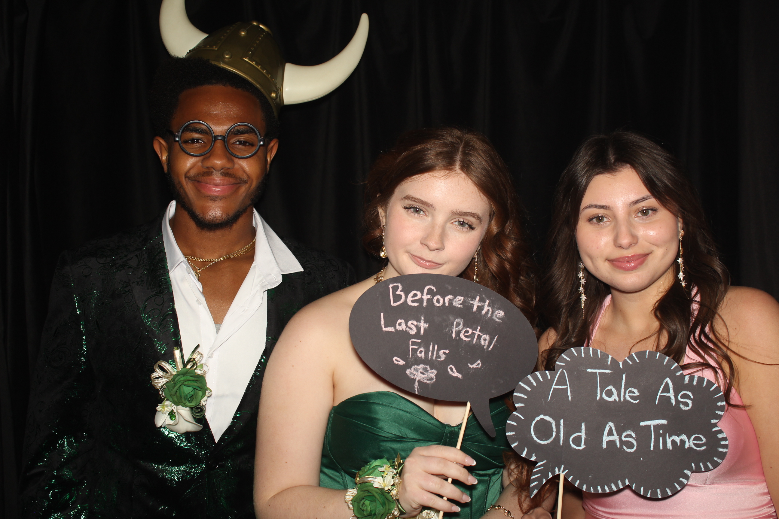  Cooper High School Prom | View more photos from the event at gallery.photoboothcincy.com/u/PhotoBoothCincy/Cooper-High-School-Prom-0