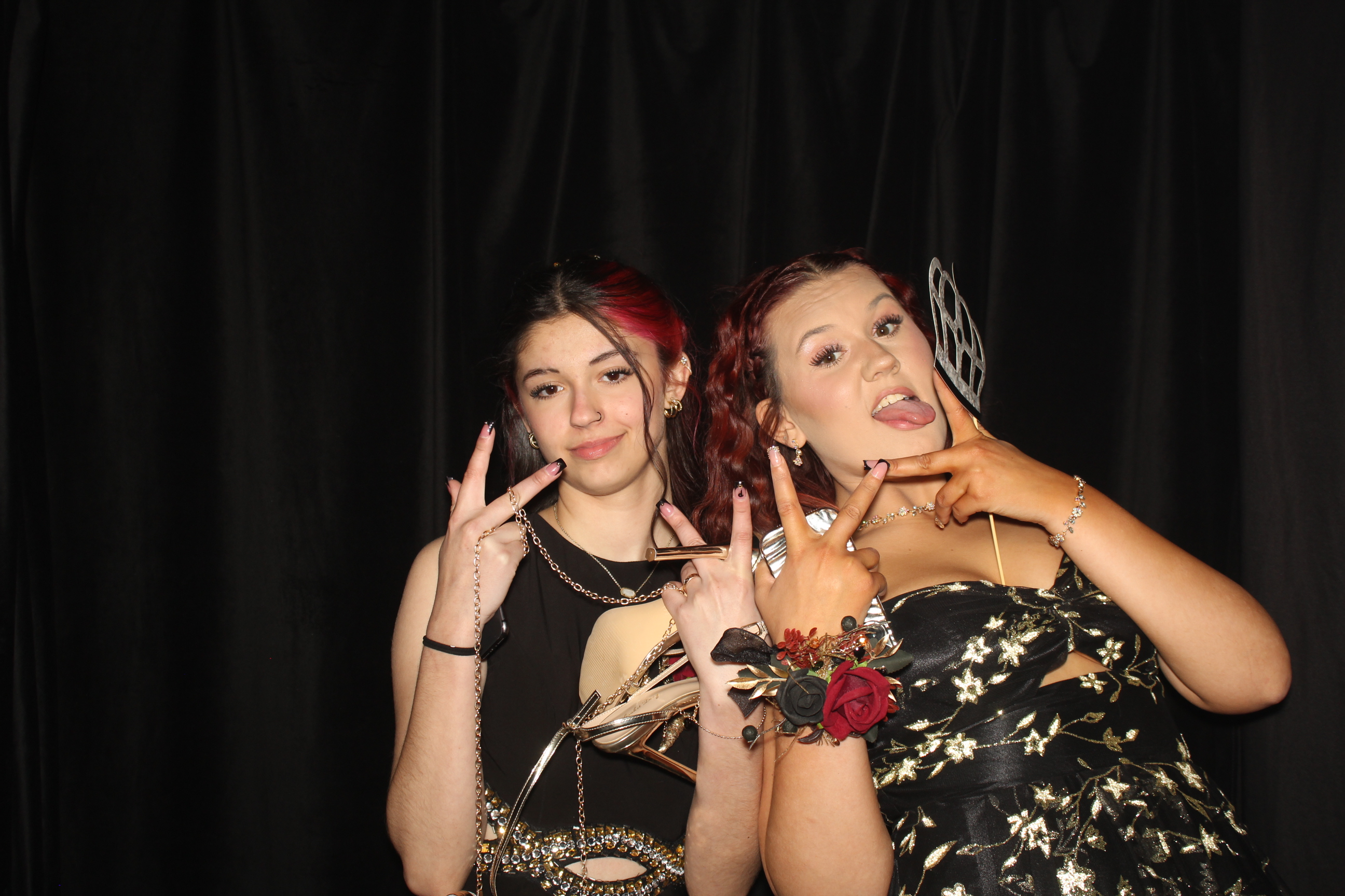  Cooper High School Prom | View more photos from the event at gallery.photoboothcincy.com/u/PhotoBoothCincy/Cooper-High-School-Prom-0
