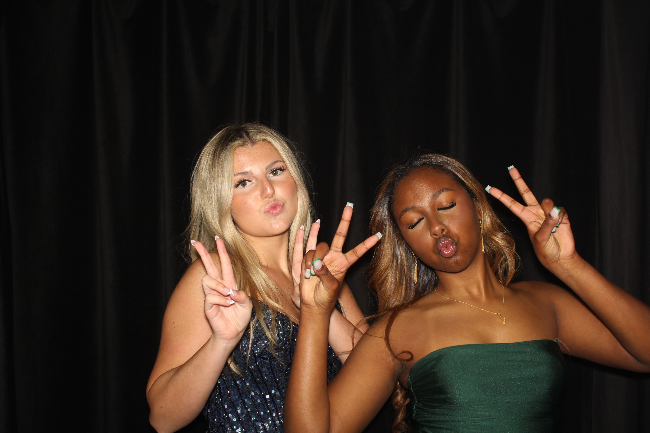  Cooper High School Prom | View more photos from the event at gallery.photoboothcincy.com/u/PhotoBoothCincy/Cooper-High-School-Prom-0