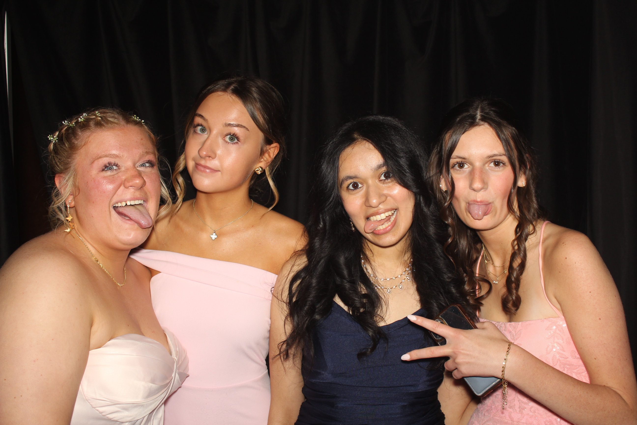  Cooper High School Prom | View more photos from the event at gallery.photoboothcincy.com/u/PhotoBoothCincy/Cooper-High-School-Prom-0