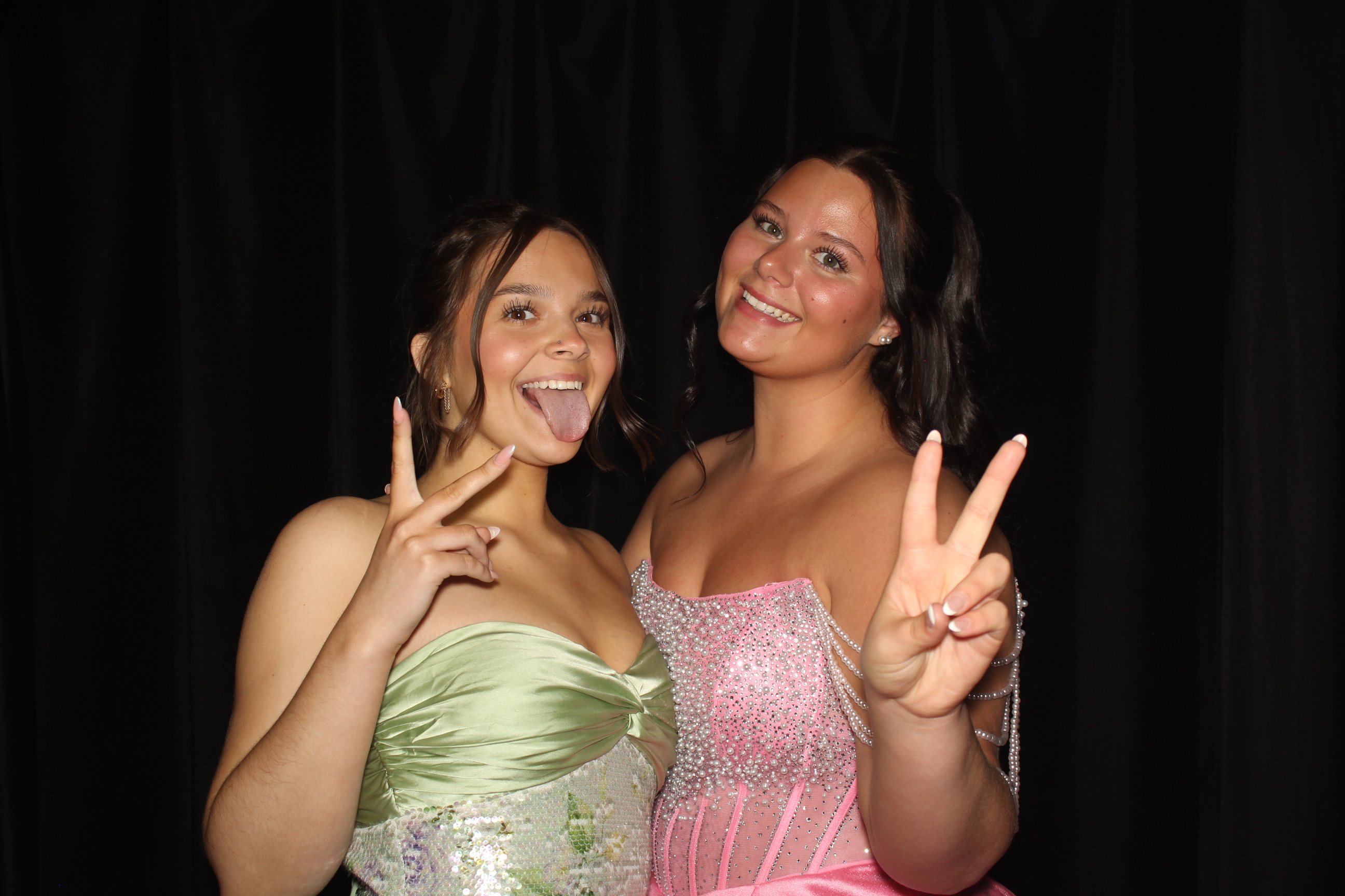  Cooper High School Prom | View more photos from the event at gallery.photoboothcincy.com/u/PhotoBoothCincy/Cooper-High-School-Prom-0