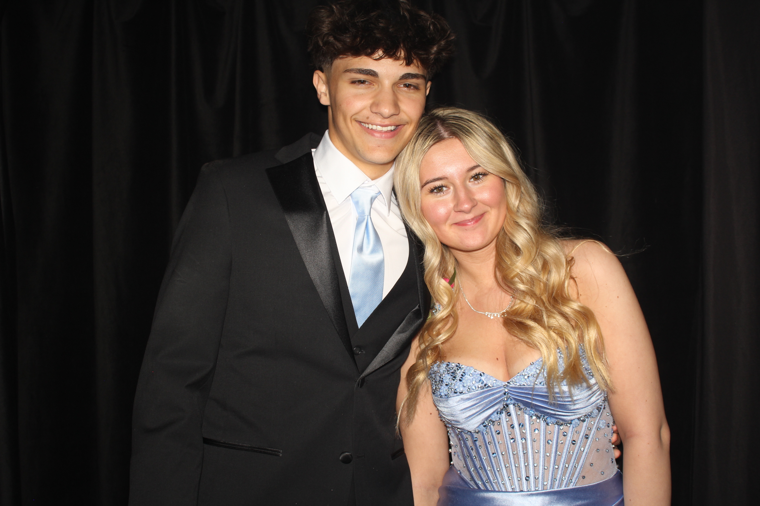  Cooper High School Prom | View more photos from the event at gallery.photoboothcincy.com/u/PhotoBoothCincy/Cooper-High-School-Prom-0