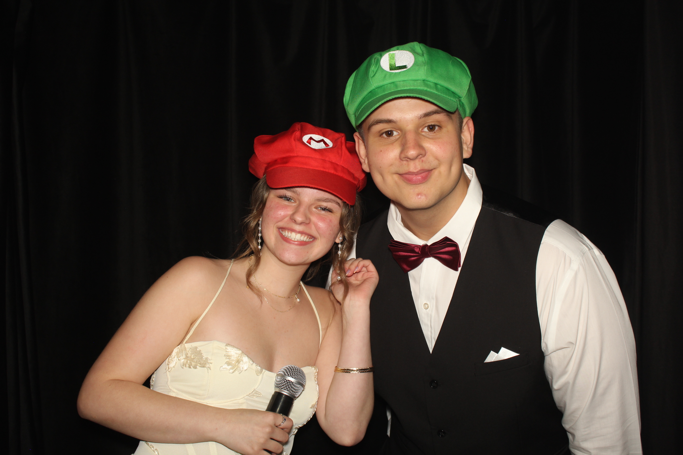  Cooper High School Prom | View more photos from the event at gallery.photoboothcincy.com/u/PhotoBoothCincy/Cooper-High-School-Prom-0