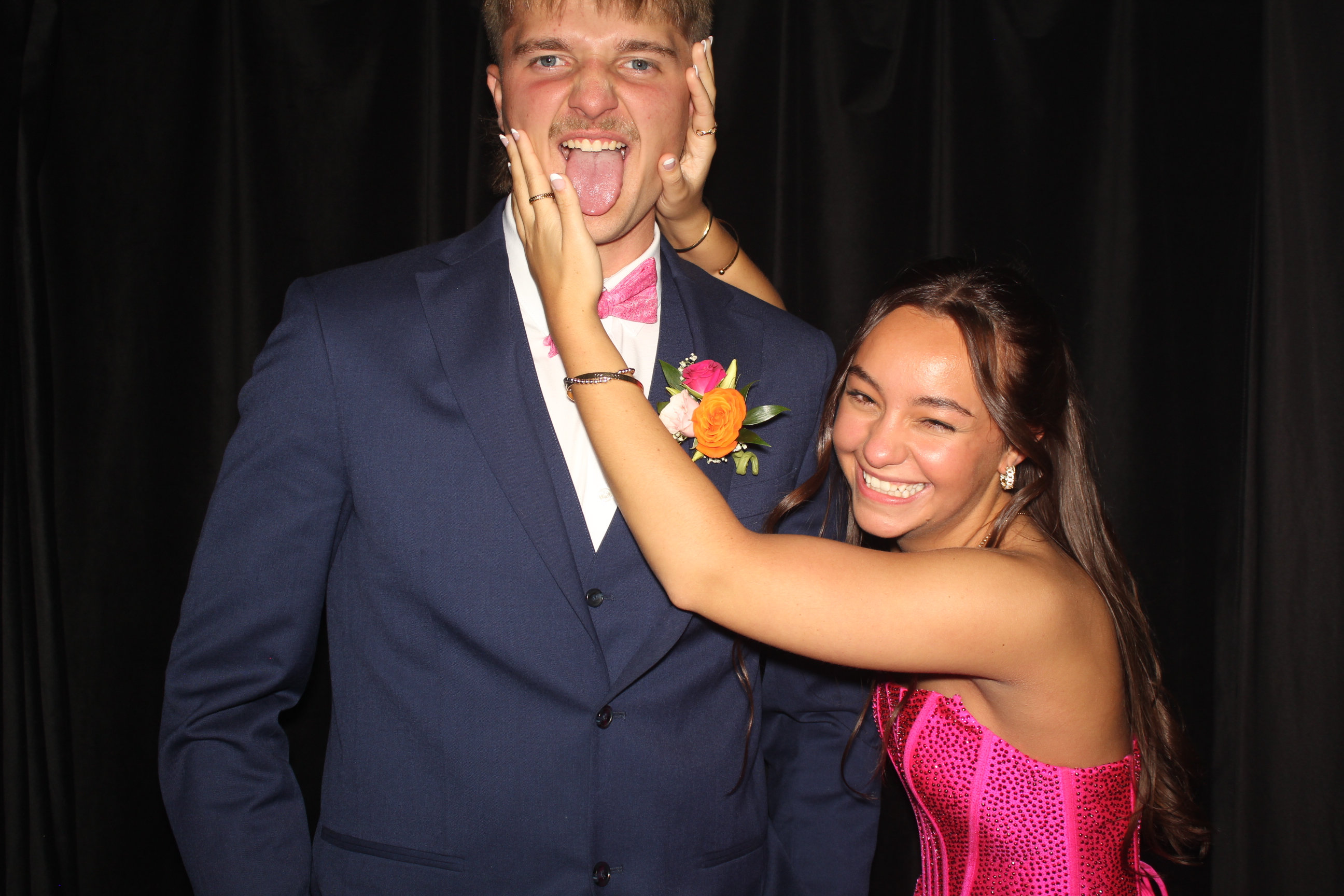  Cooper High School Prom | View more photos from the event at gallery.photoboothcincy.com/u/PhotoBoothCincy/Cooper-High-School-Prom-0