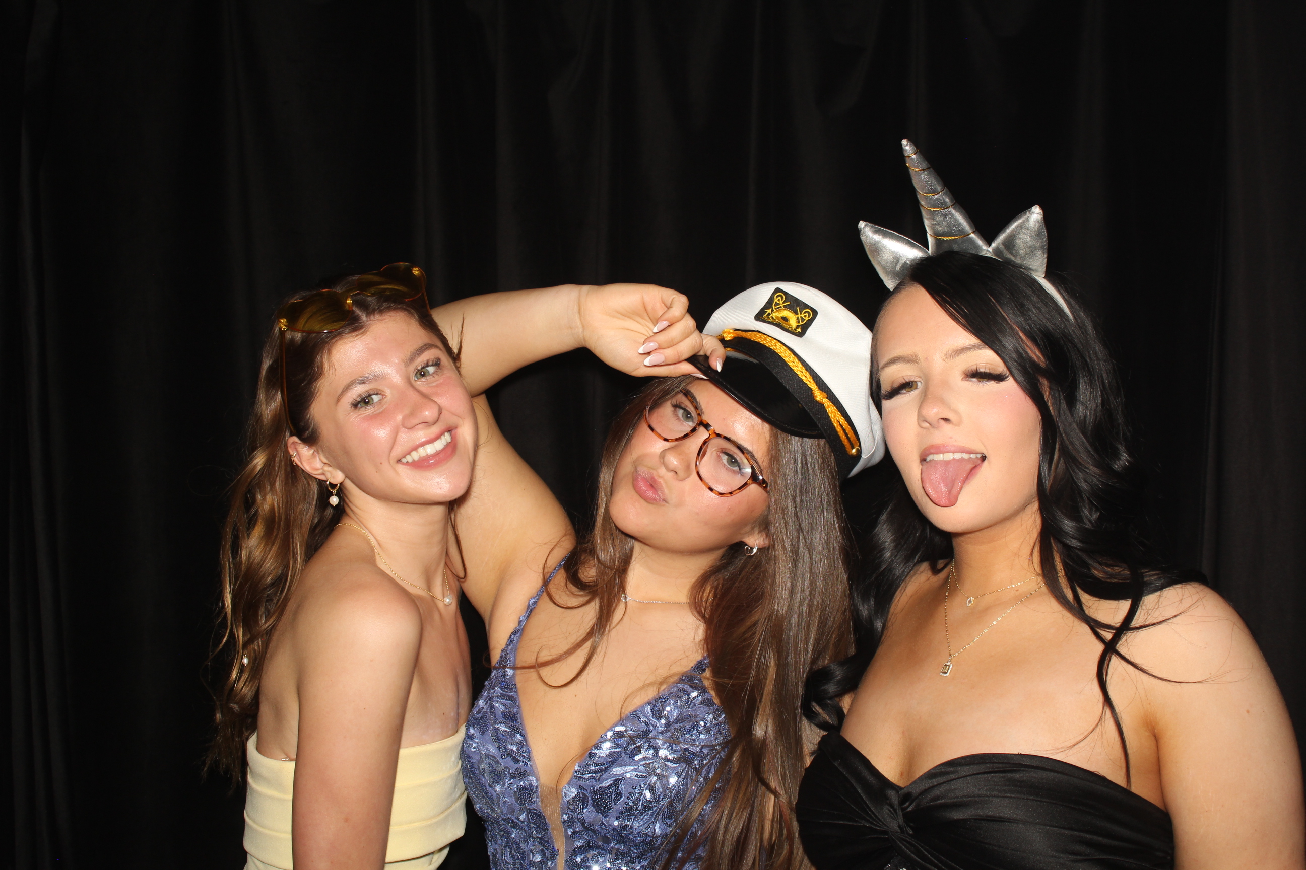  Cooper High School Prom | View more photos from the event at gallery.photoboothcincy.com/u/PhotoBoothCincy/Cooper-High-School-Prom-0