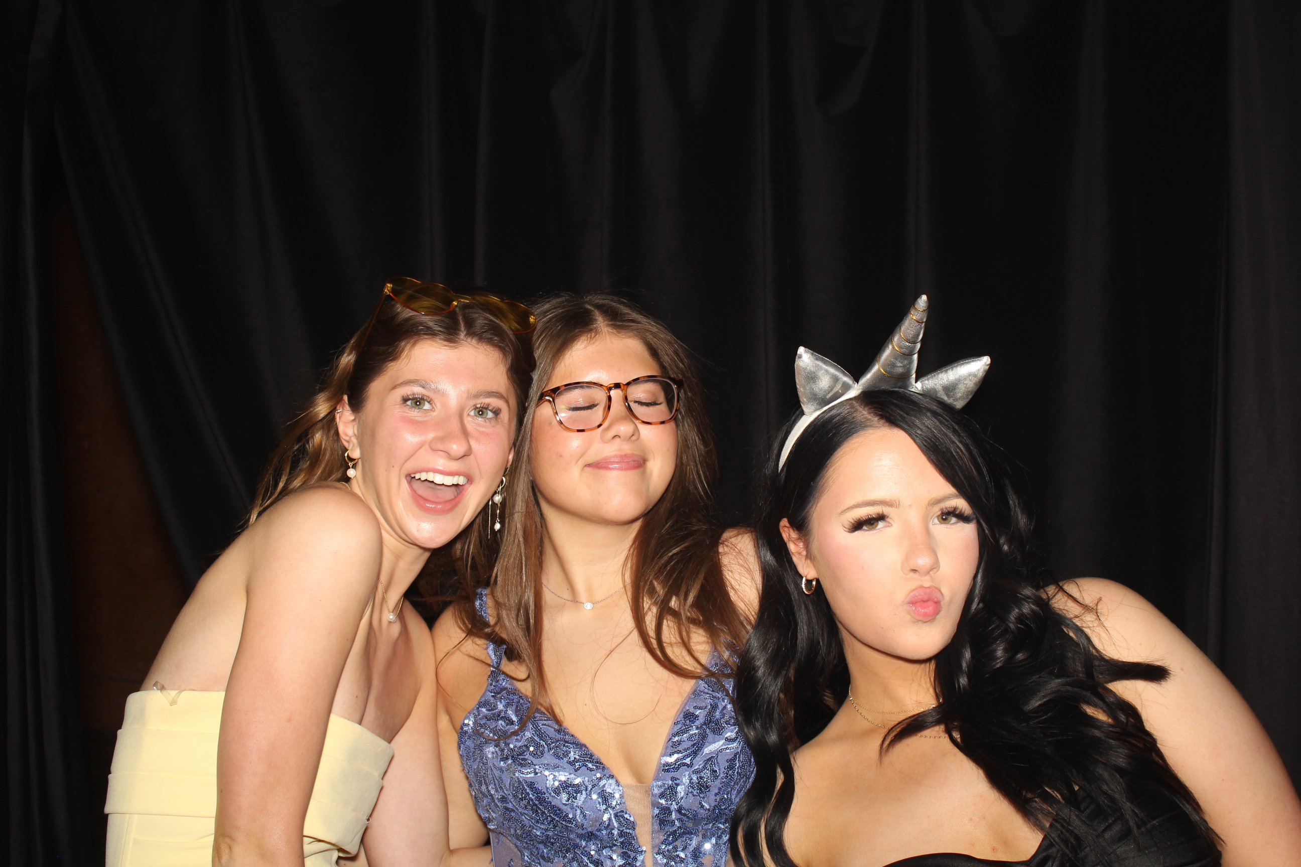  Cooper High School Prom | View more photos from the event at gallery.photoboothcincy.com/u/PhotoBoothCincy/Cooper-High-School-Prom-0