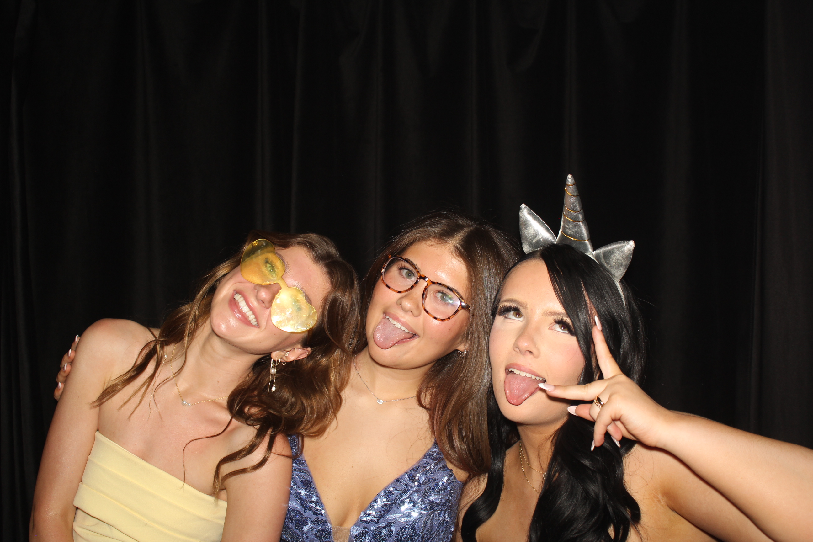  Cooper High School Prom | View more photos from the event at gallery.photoboothcincy.com/u/PhotoBoothCincy/Cooper-High-School-Prom-0
