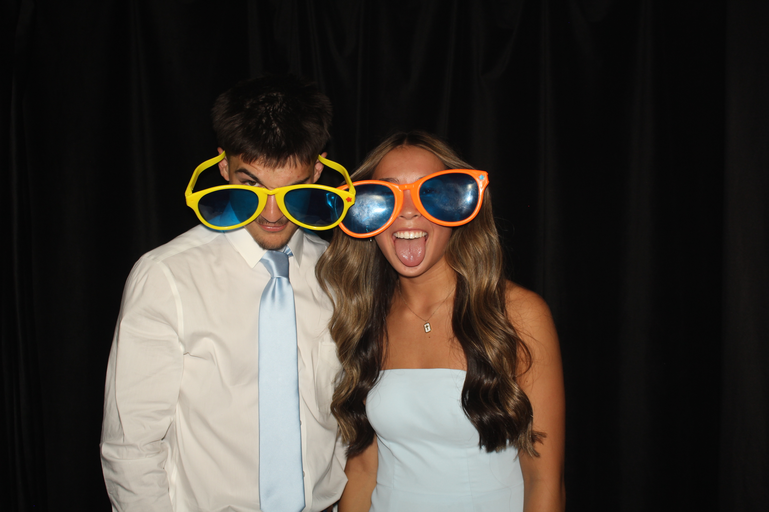  Cooper High School Prom | View more photos from the event at gallery.photoboothcincy.com/u/PhotoBoothCincy/Cooper-High-School-Prom-0
