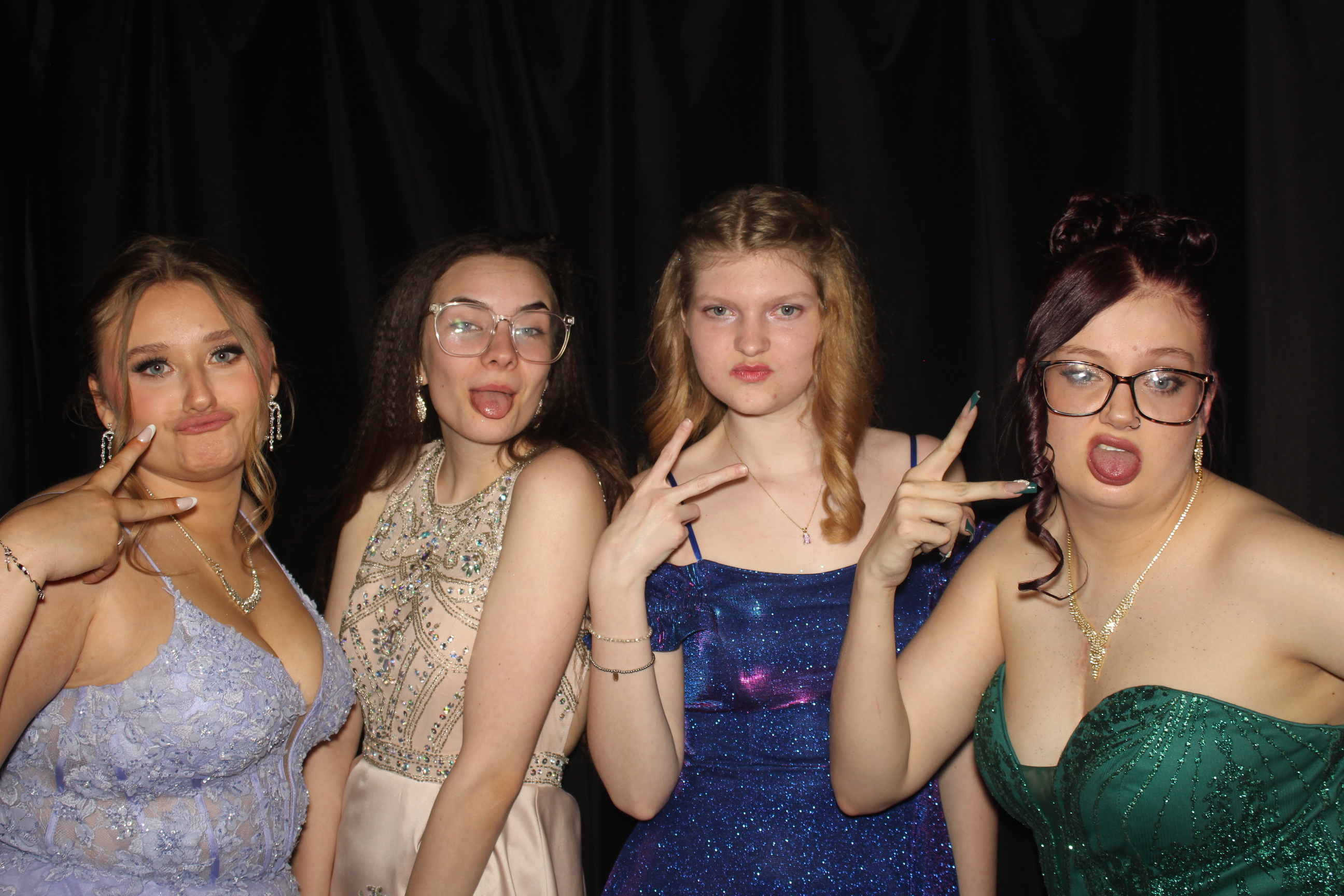  Cooper High School Prom | View more photos from the event at gallery.photoboothcincy.com/u/PhotoBoothCincy/Cooper-High-School-Prom-0