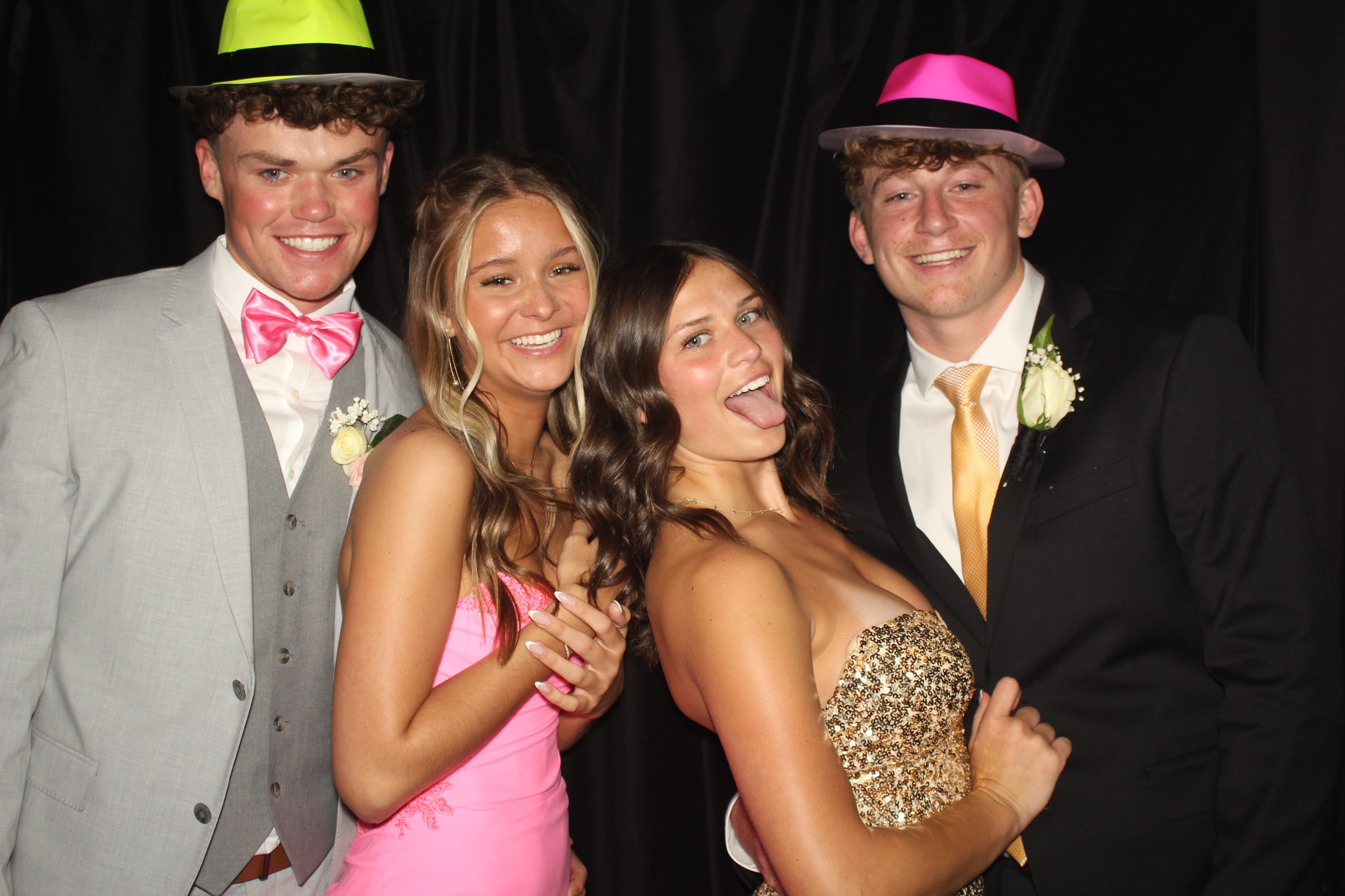  Cooper High School Prom | View more photos from the event at gallery.photoboothcincy.com/u/PhotoBoothCincy/Cooper-High-School-Prom-0