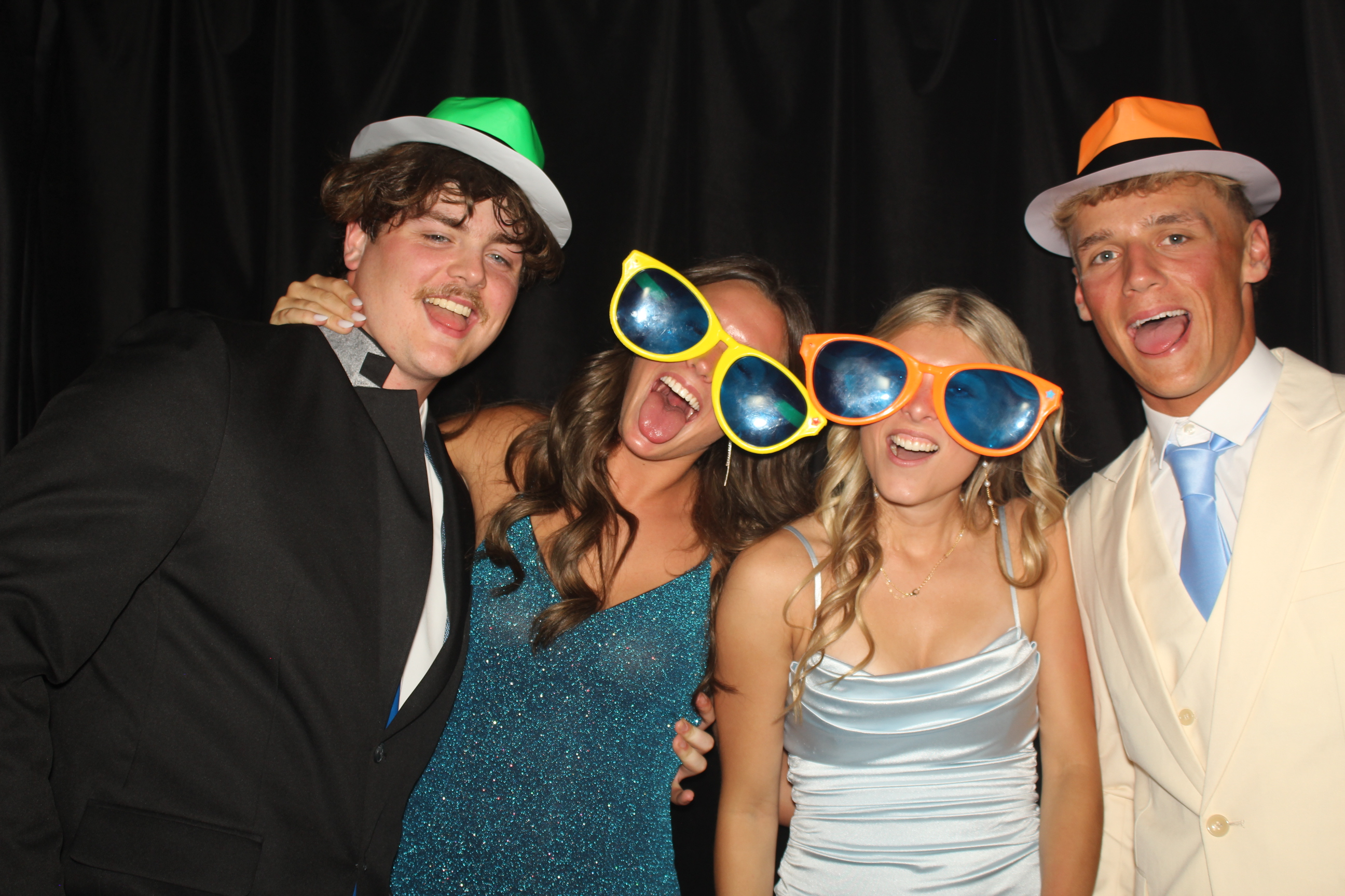  Cooper High School Prom | View more photos from the event at gallery.photoboothcincy.com/u/PhotoBoothCincy/Cooper-High-School-Prom-0