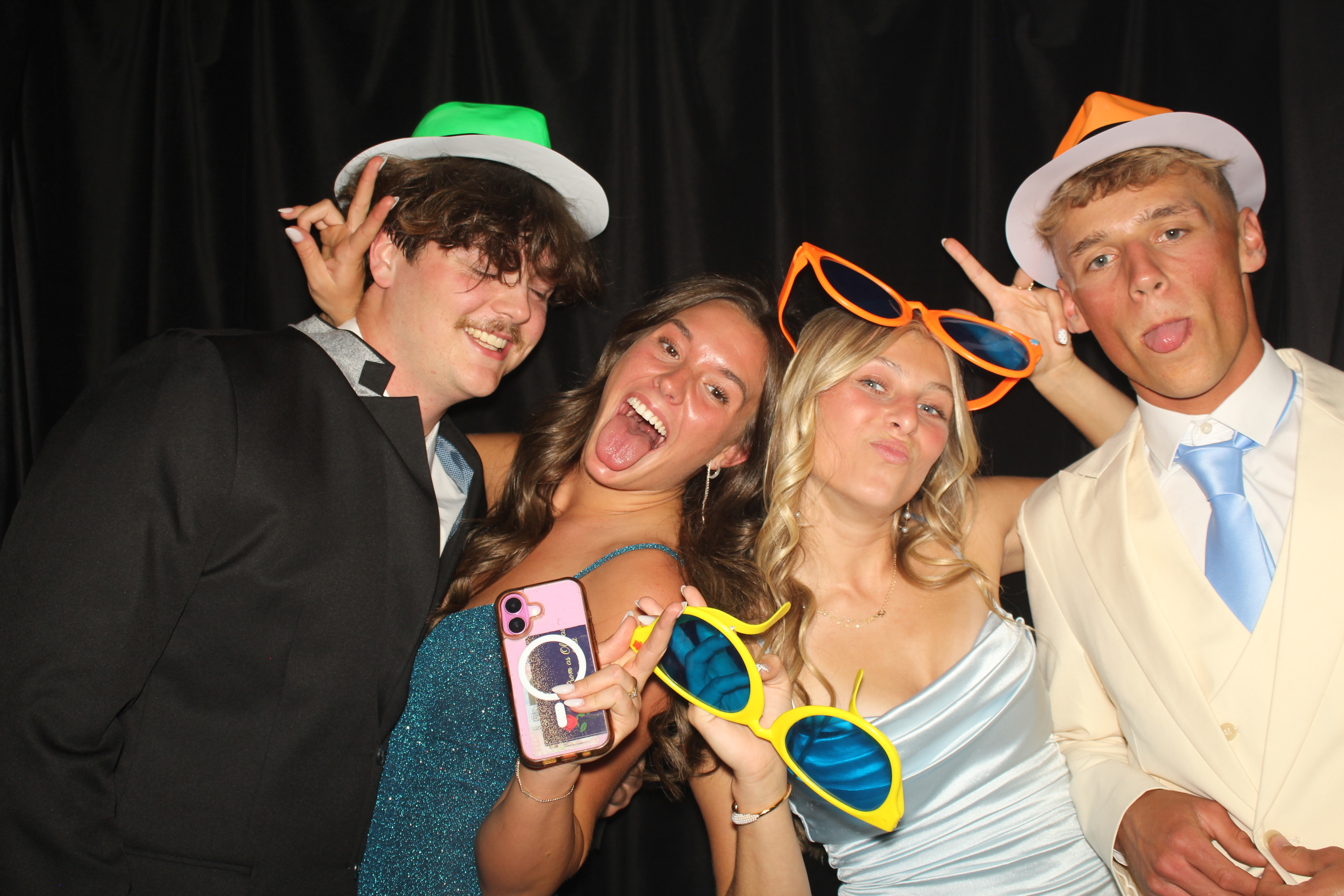  Cooper High School Prom | View more photos from the event at gallery.photoboothcincy.com/u/PhotoBoothCincy/Cooper-High-School-Prom-0