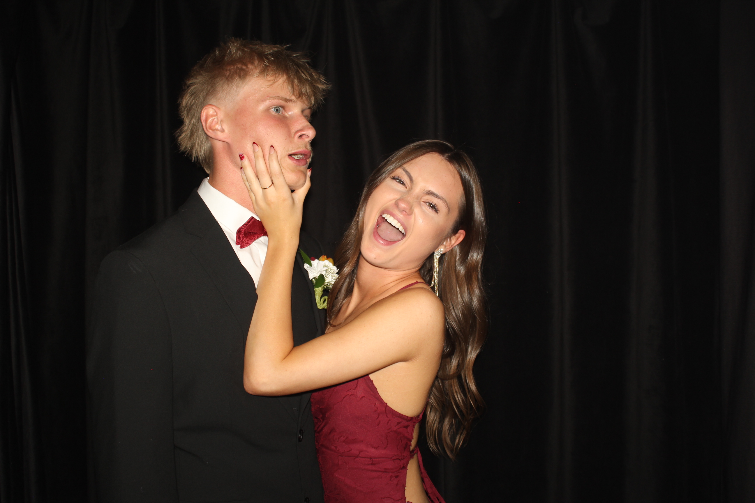  Cooper High School Prom | View more photos from the event at gallery.photoboothcincy.com/u/PhotoBoothCincy/Cooper-High-School-Prom-0