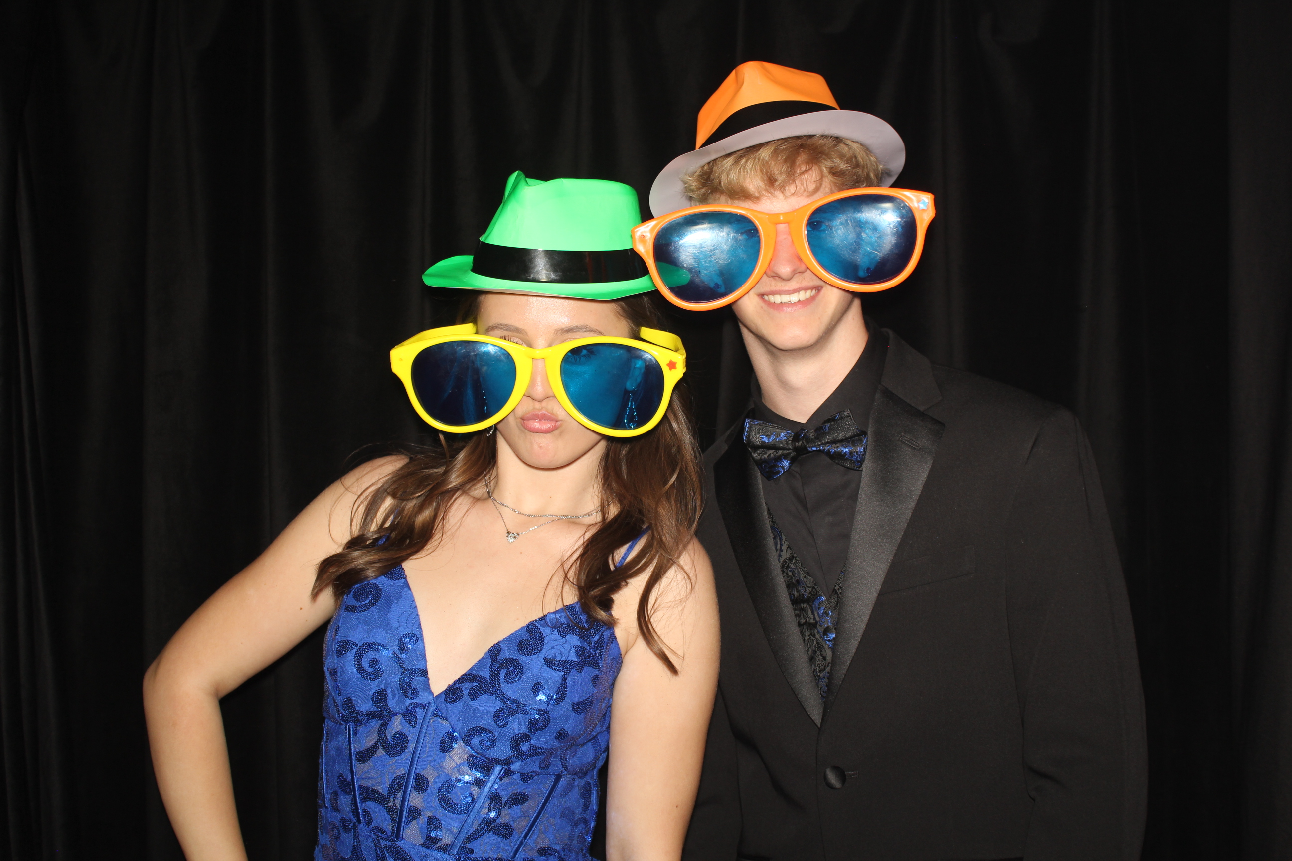  Cooper High School Prom | View more photos from the event at gallery.photoboothcincy.com/u/PhotoBoothCincy/Cooper-High-School-Prom-0