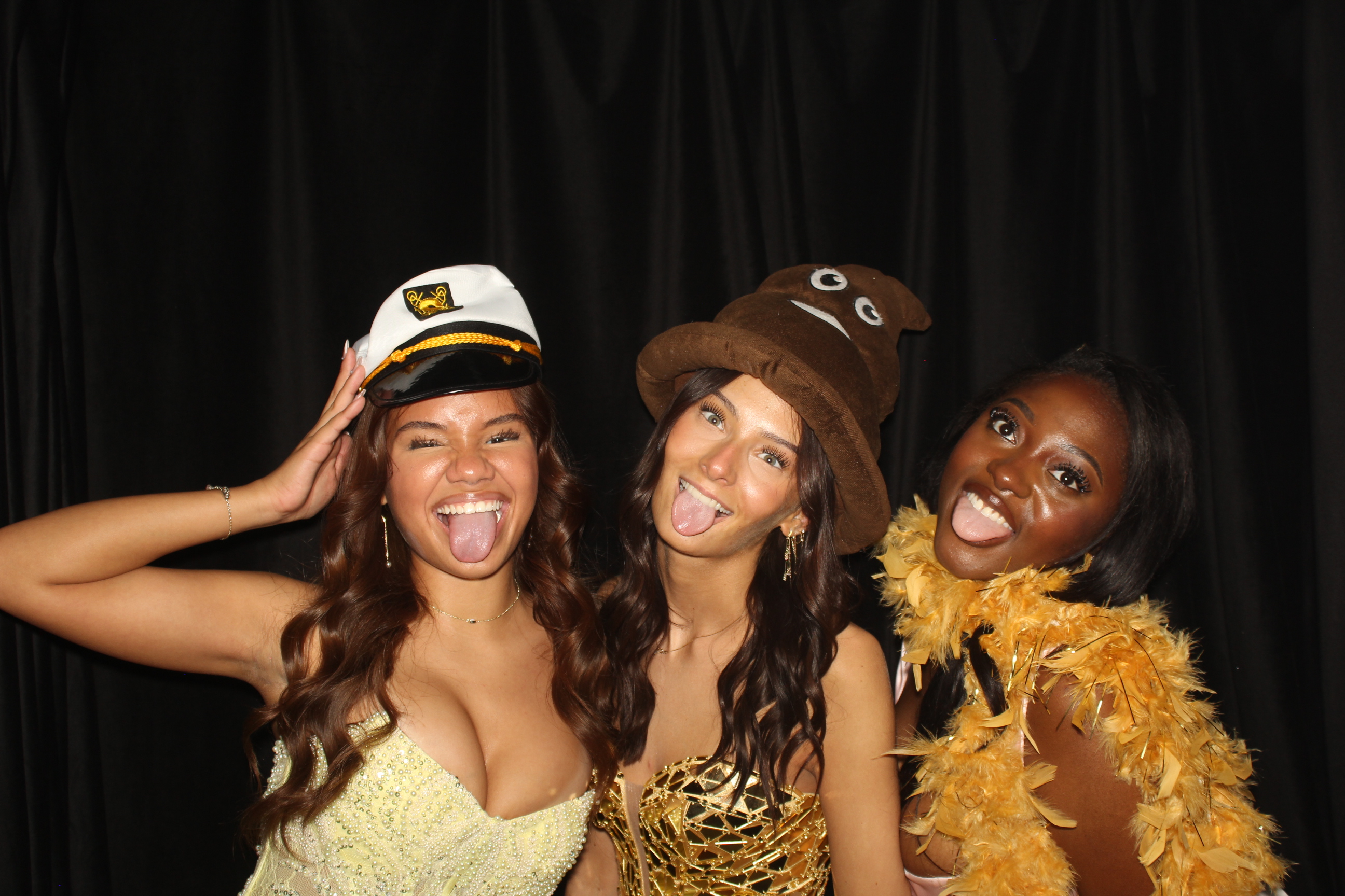  Cooper High School Prom | View more photos from the event at gallery.photoboothcincy.com/u/PhotoBoothCincy/Cooper-High-School-Prom-0