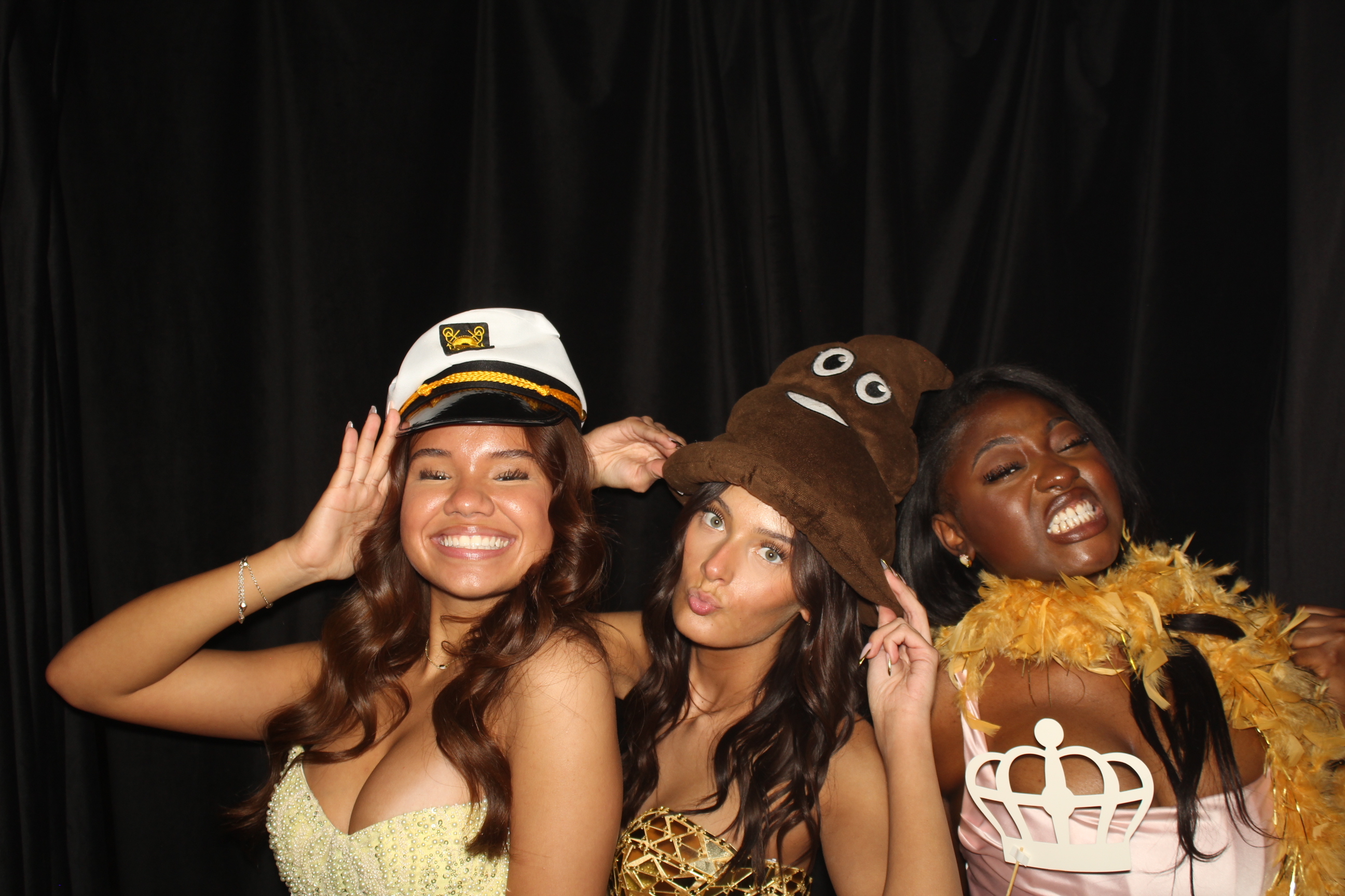  Cooper High School Prom | View more photos from the event at gallery.photoboothcincy.com/u/PhotoBoothCincy/Cooper-High-School-Prom-0