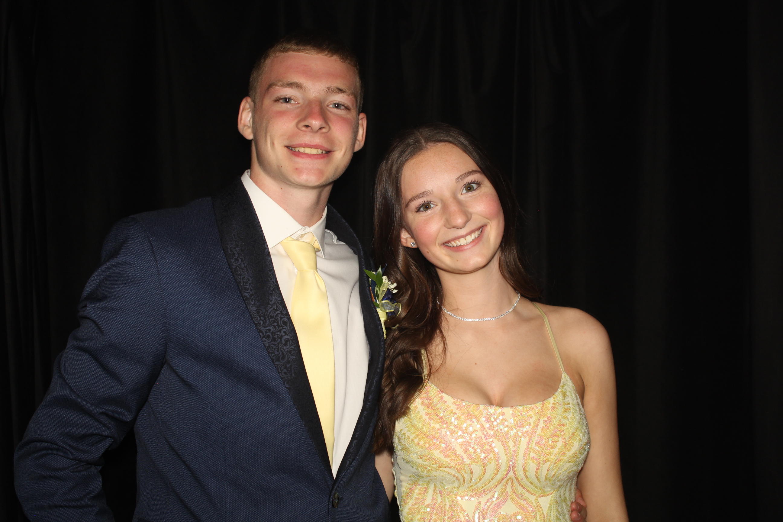  Cooper High School Prom | View more photos from the event at gallery.photoboothcincy.com/u/PhotoBoothCincy/Cooper-High-School-Prom-0
