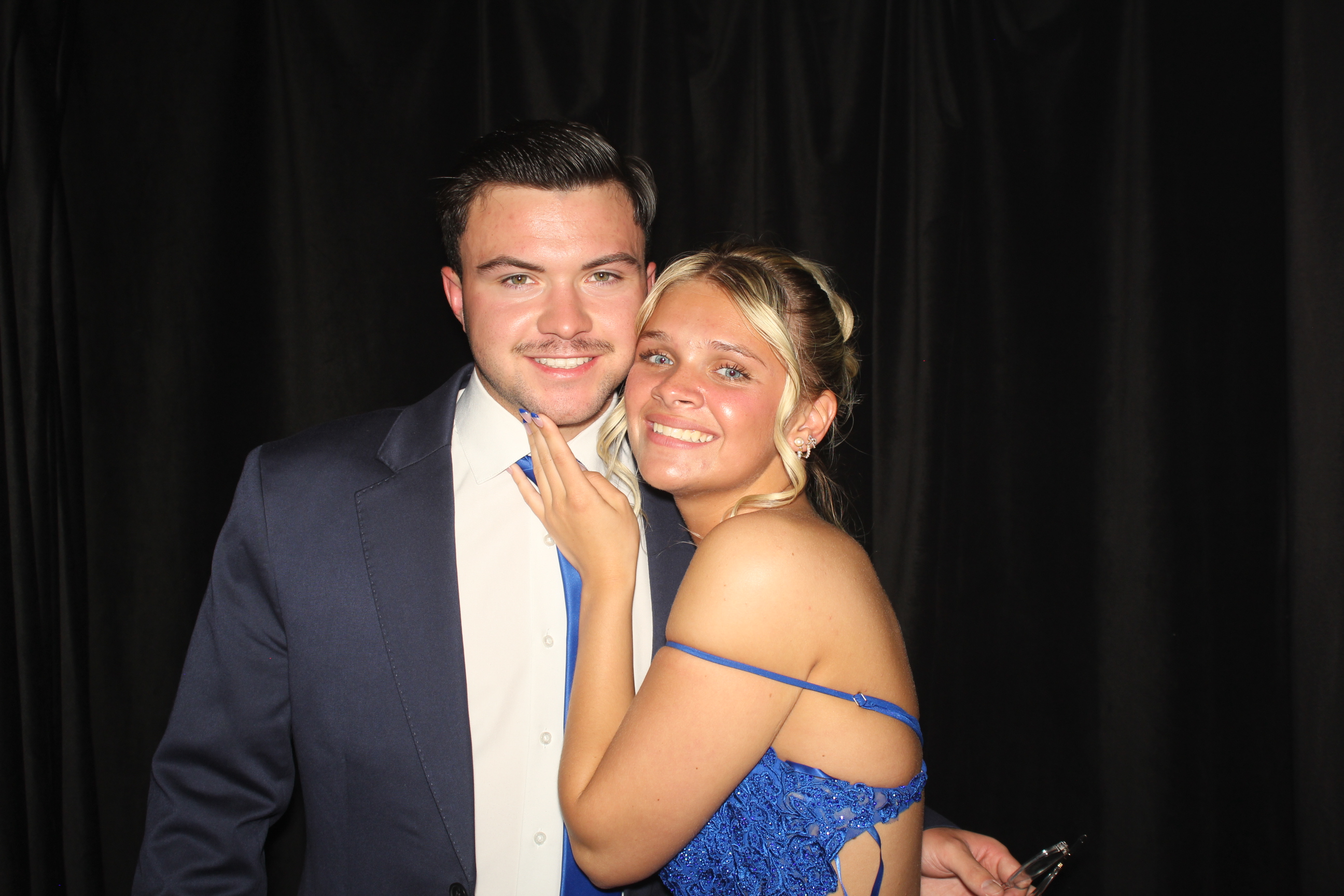  Cooper High School Prom | View more photos from the event at gallery.photoboothcincy.com/u/PhotoBoothCincy/Cooper-High-School-Prom-0