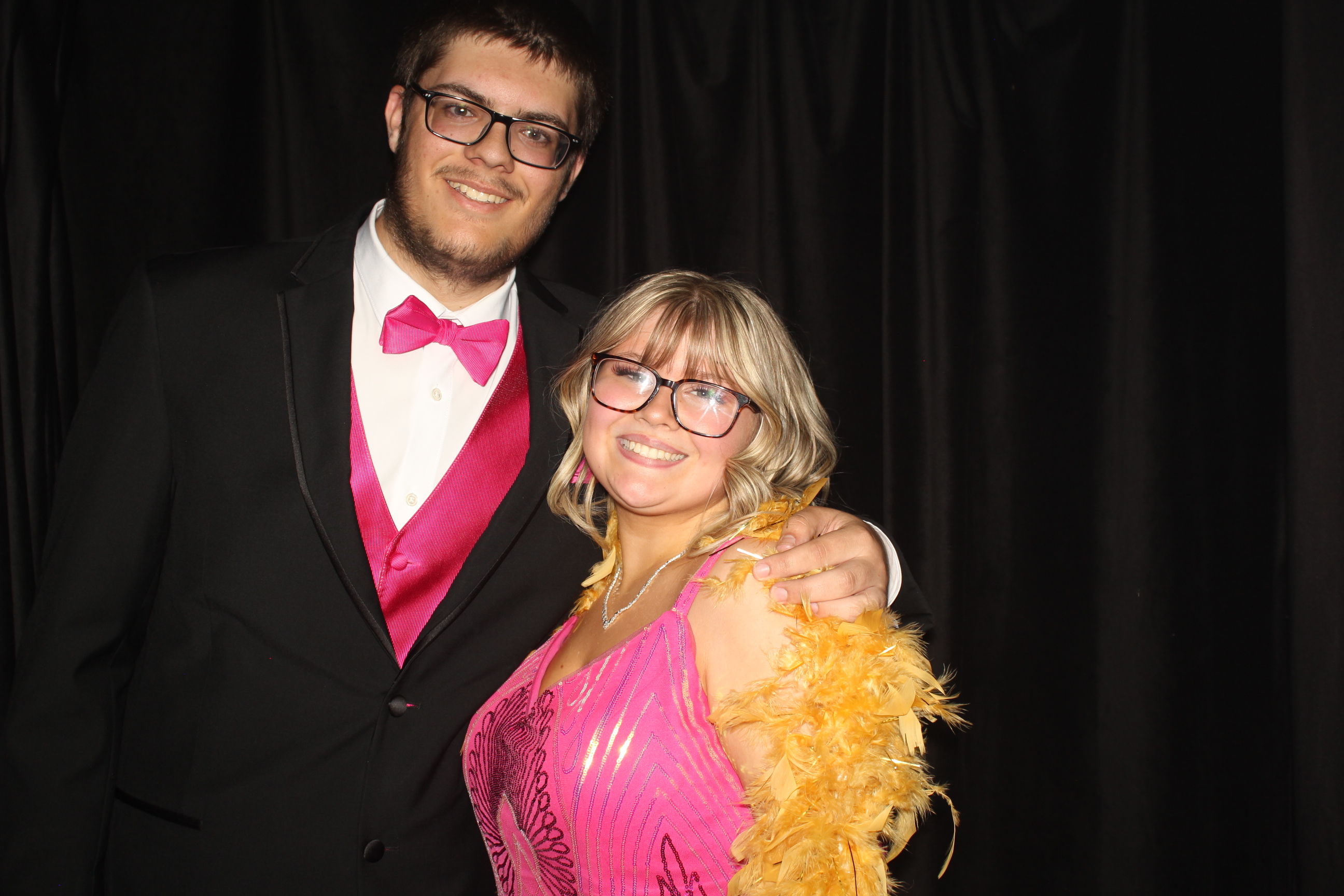  Cooper High School Prom | View more photos from the event at gallery.photoboothcincy.com/u/PhotoBoothCincy/Cooper-High-School-Prom-0