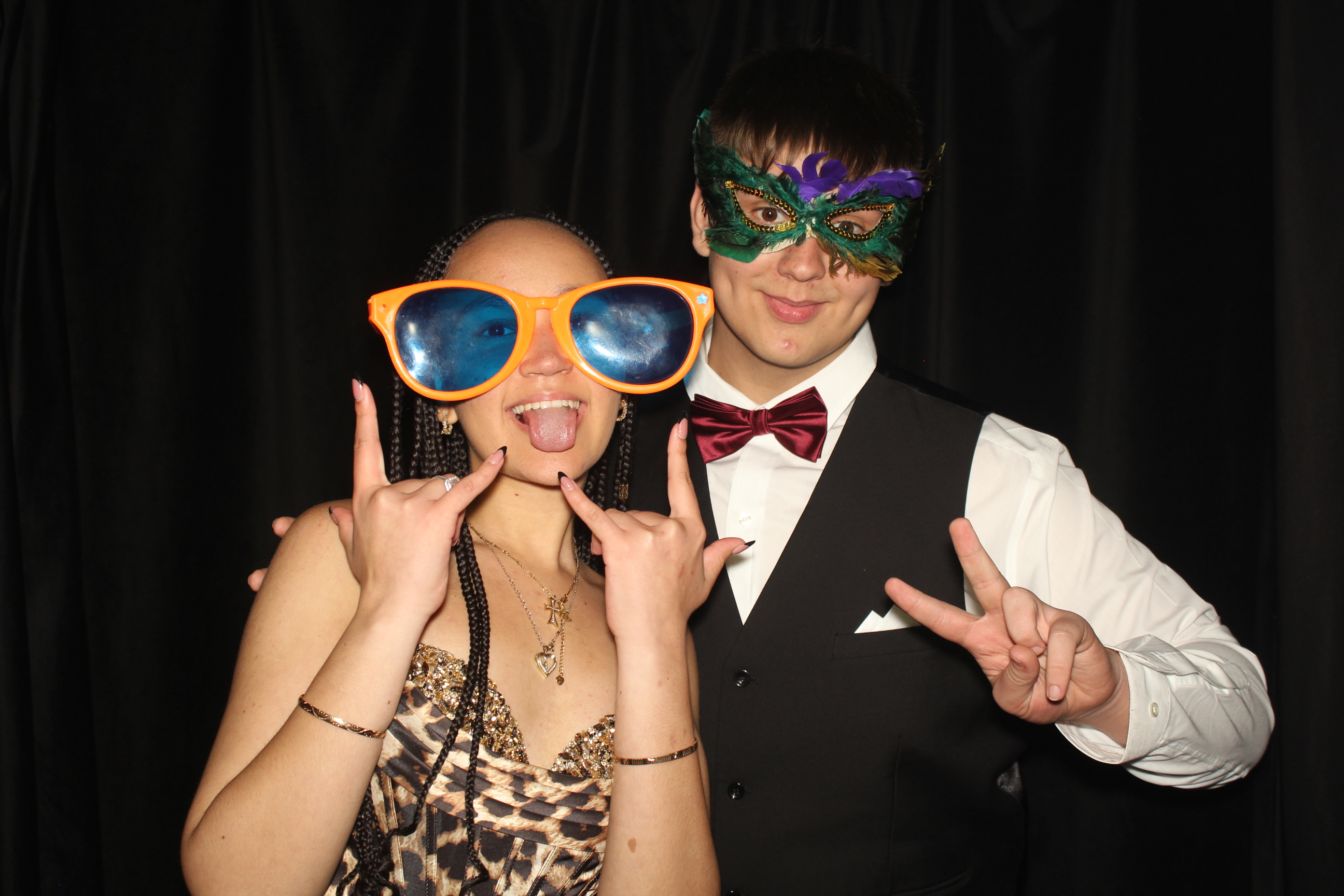  Cooper High School Prom | View more photos from the event at gallery.photoboothcincy.com/u/PhotoBoothCincy/Cooper-High-School-Prom-0