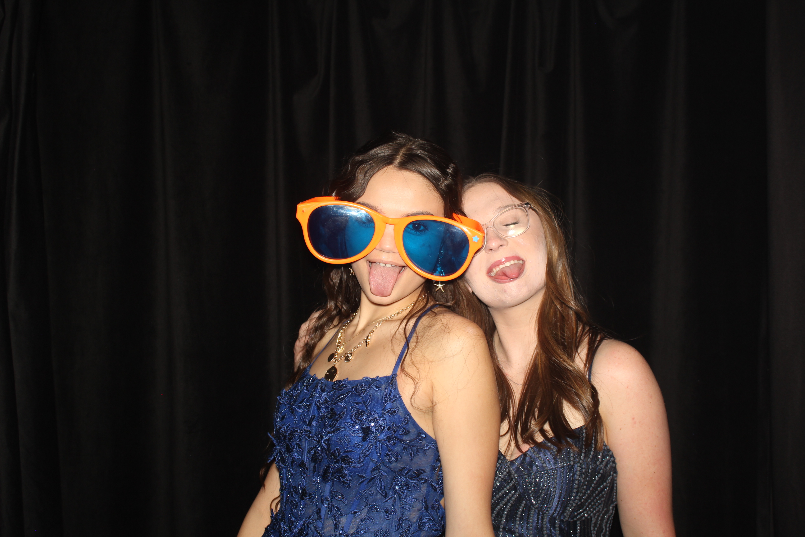  Cooper High School Prom | View more photos from the event at gallery.photoboothcincy.com/u/PhotoBoothCincy/Cooper-High-School-Prom-0