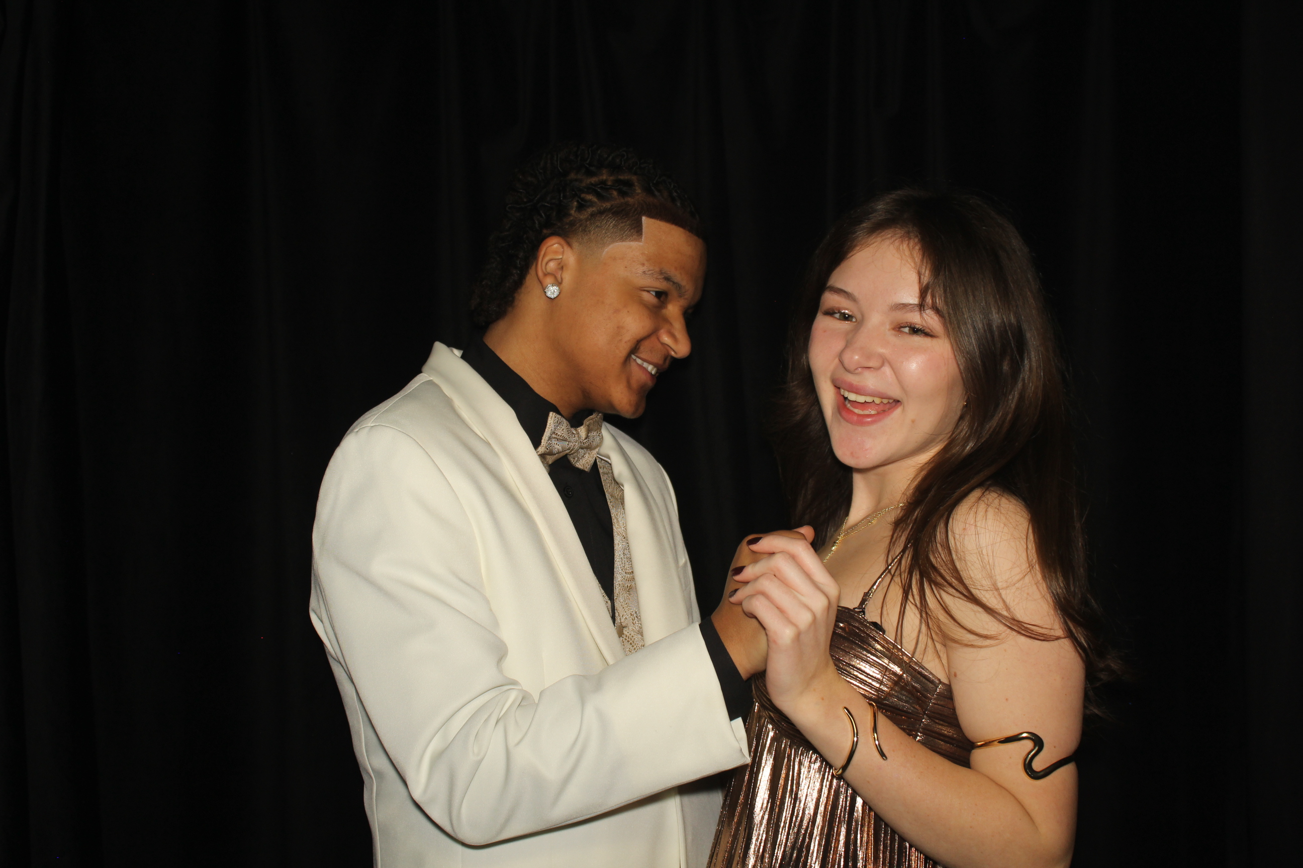  Cooper High School Prom | View more photos from the event at gallery.photoboothcincy.com/u/PhotoBoothCincy/Cooper-High-School-Prom-0