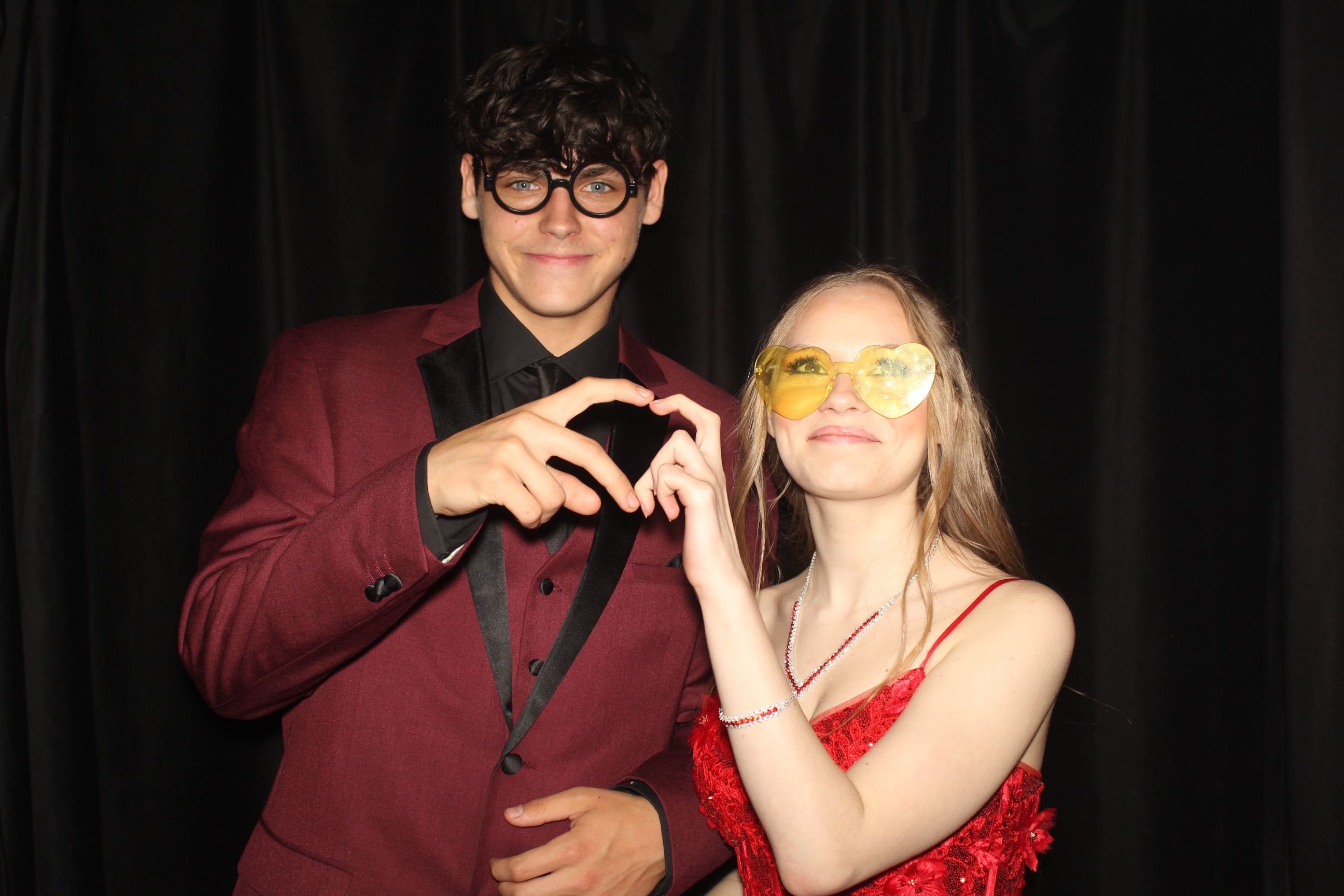  Cooper High School Prom | View more photos from the event at gallery.photoboothcincy.com/u/PhotoBoothCincy/Cooper-High-School-Prom-0