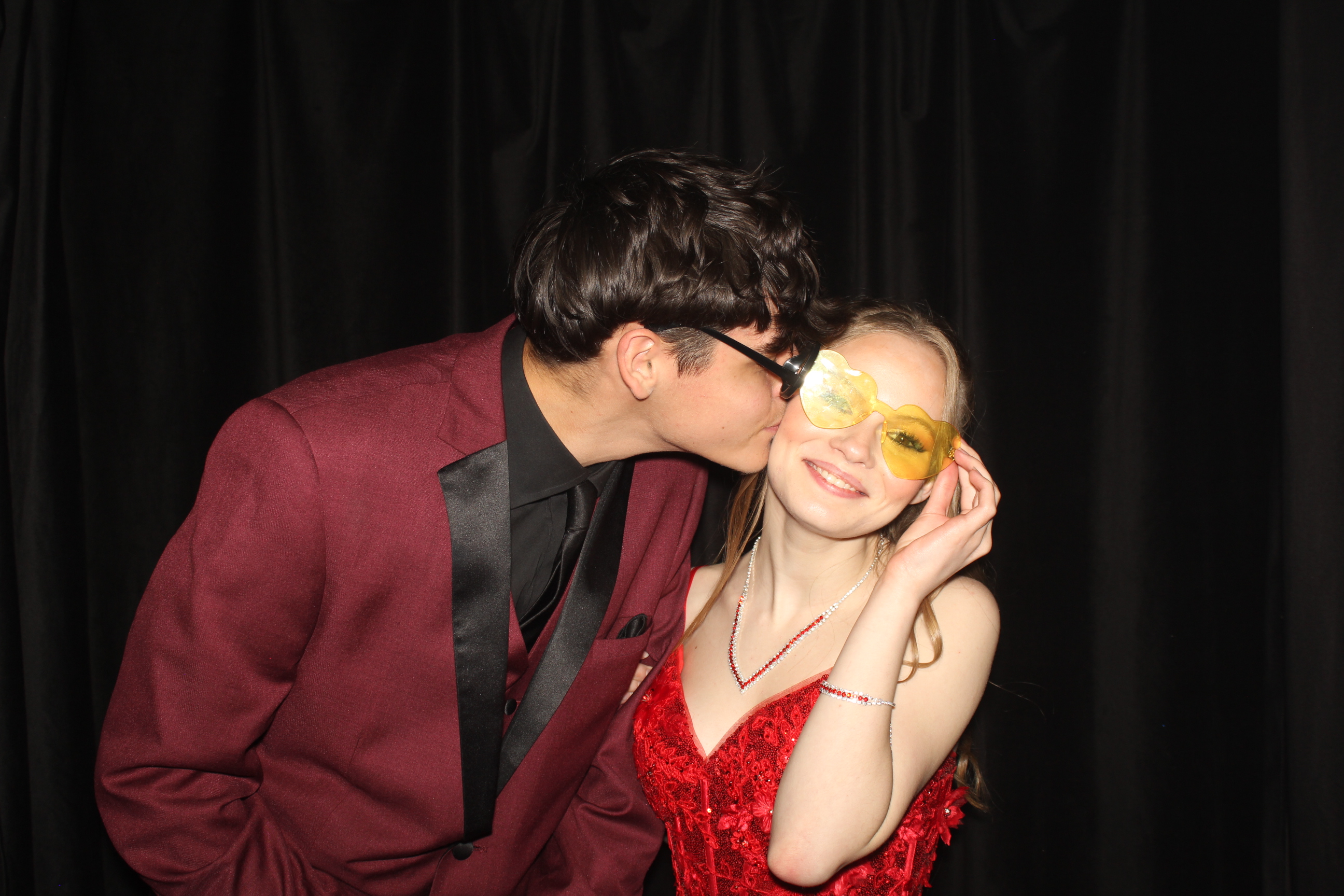  Cooper High School Prom | View more photos from the event at gallery.photoboothcincy.com/u/PhotoBoothCincy/Cooper-High-School-Prom-0