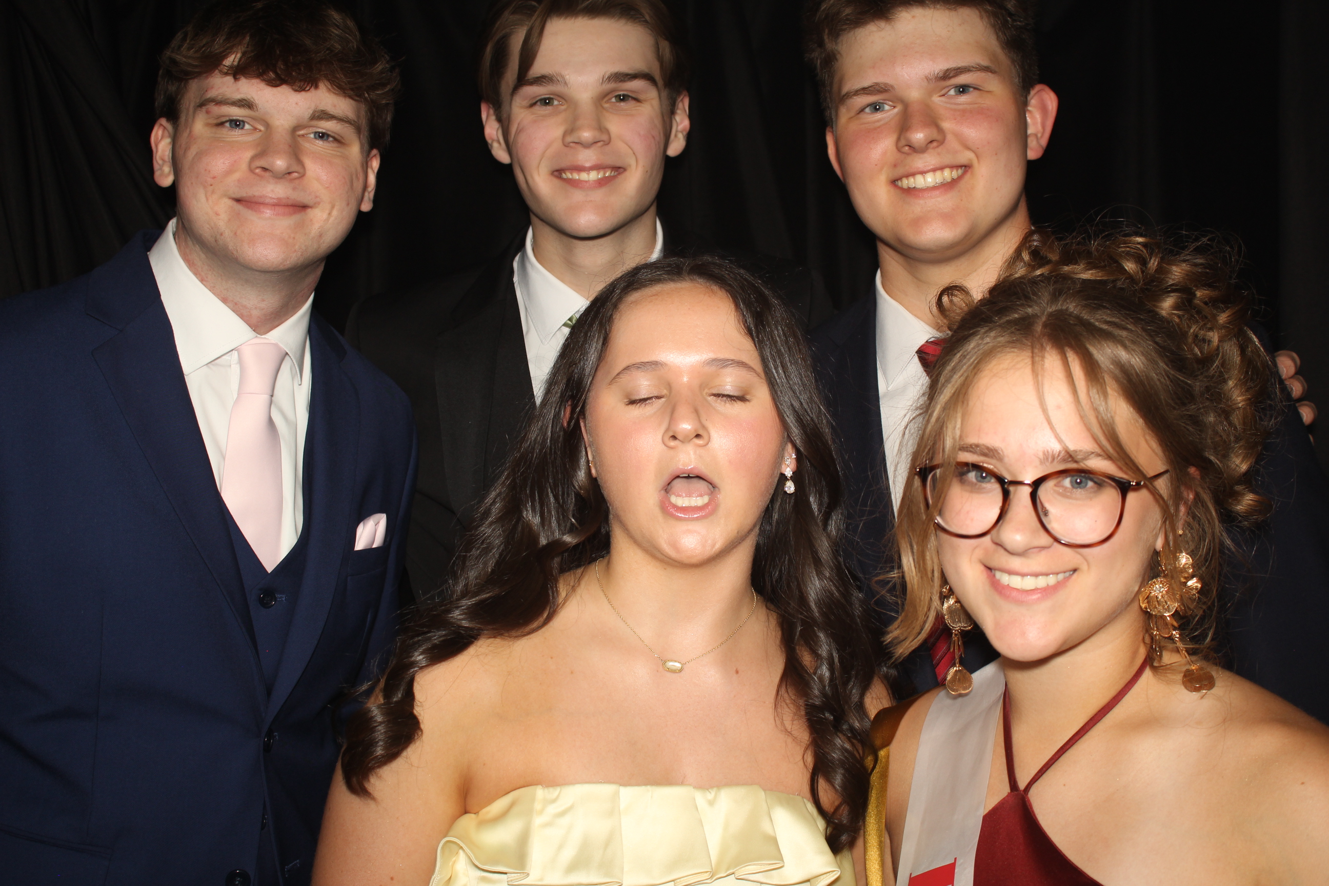  Cooper High School Prom | View more photos from the event at gallery.photoboothcincy.com/u/PhotoBoothCincy/Cooper-High-School-Prom-0