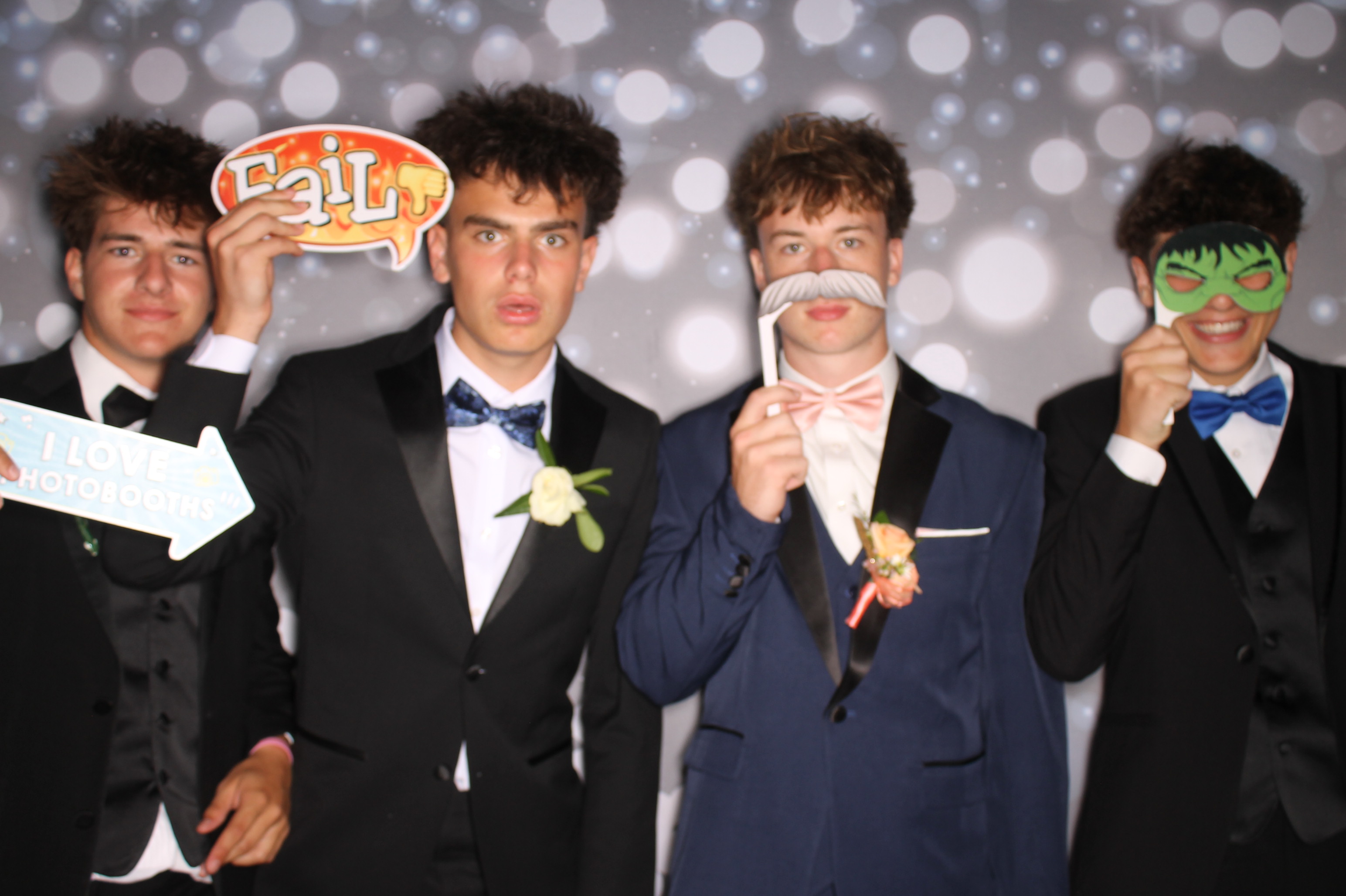 Covington Catholic Prom | View more photos from the event at gallery.photoboothcincy.com/u/PhotoBoothCincy/Covington-Catholic-Prom-1