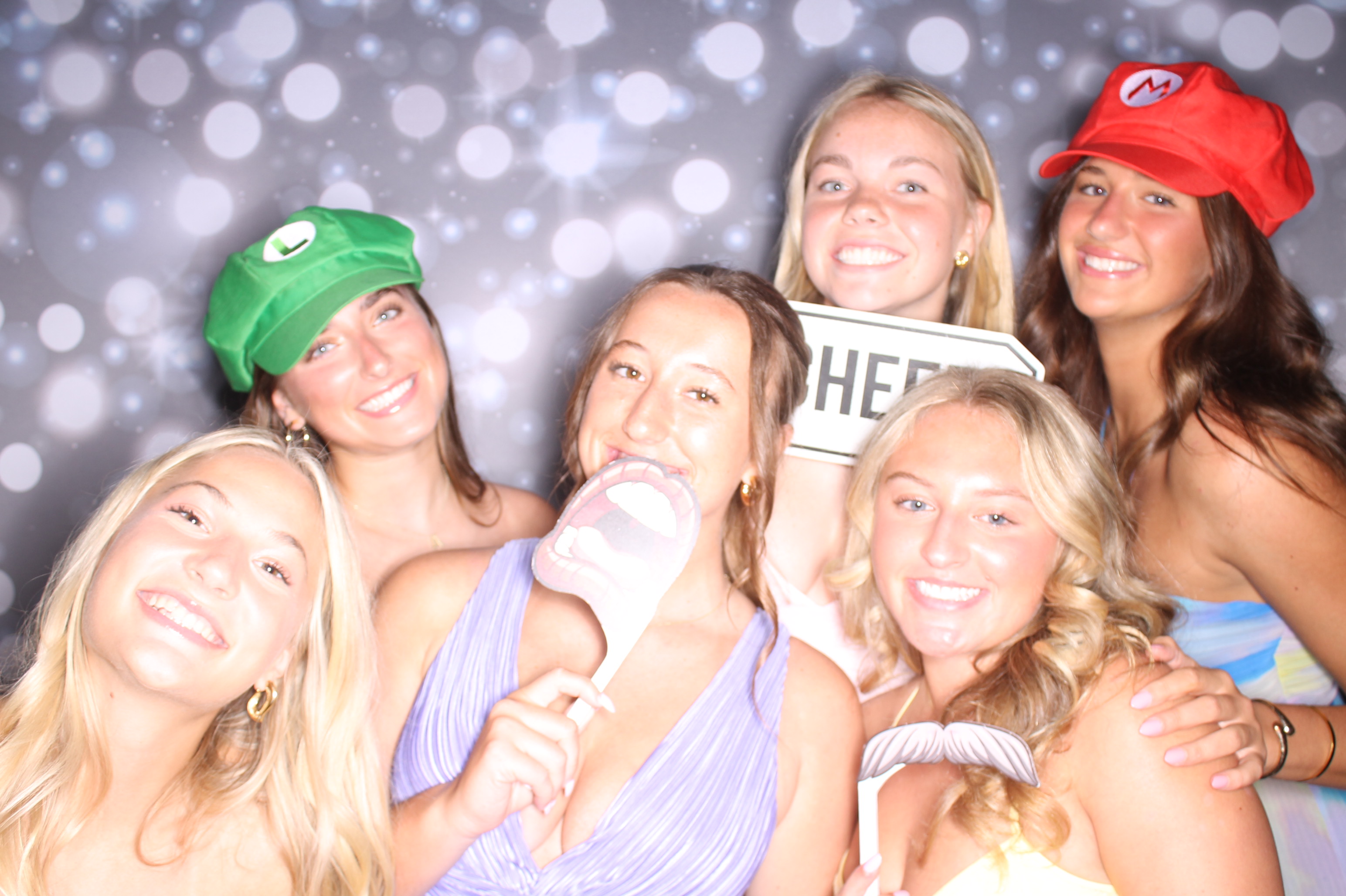 Covington Catholic Prom | View more photos from the event at gallery.photoboothcincy.com/u/PhotoBoothCincy/Covington-Catholic-Prom-1