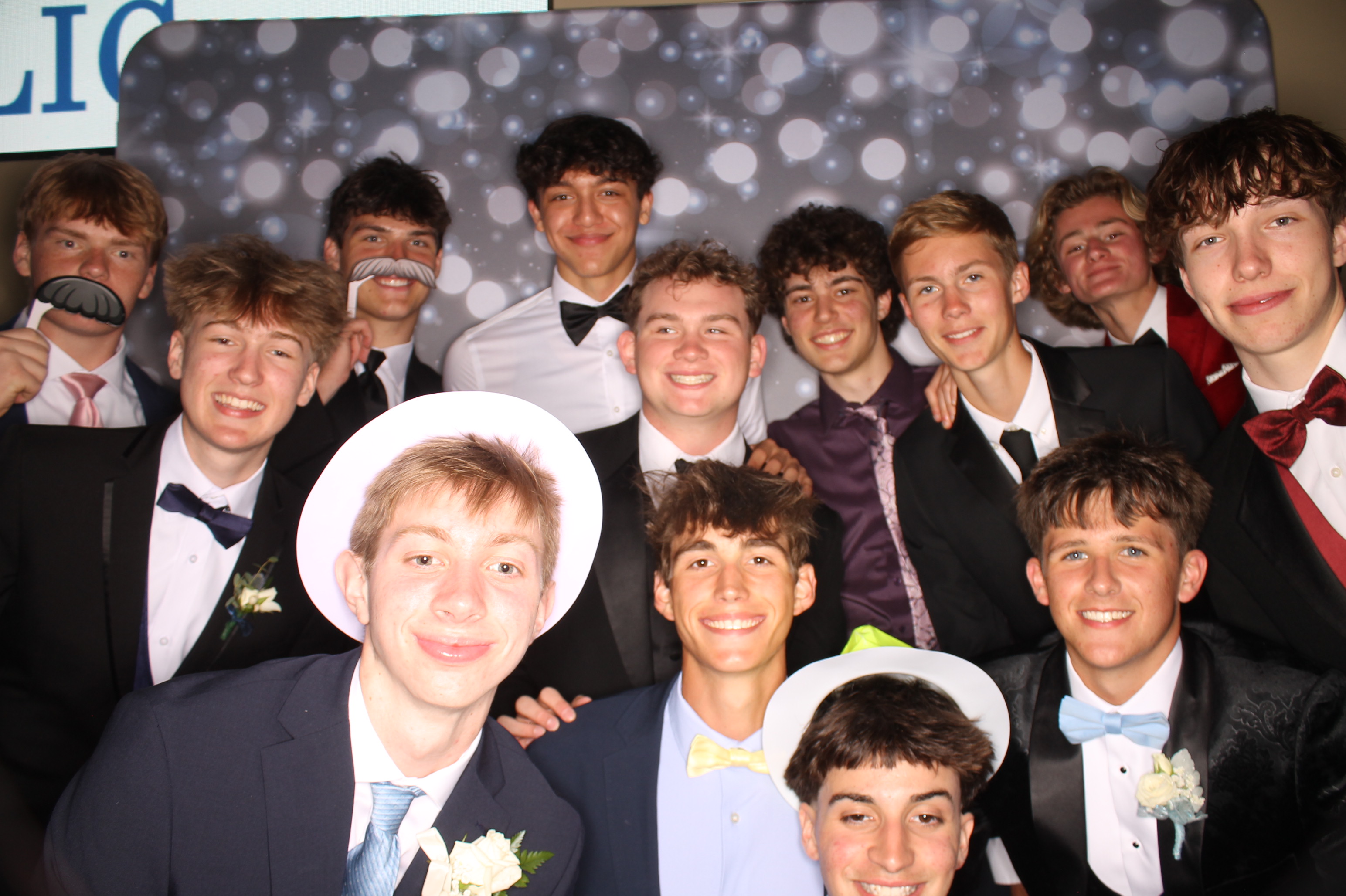 Covington Catholic Prom | View more photos from the event at gallery.photoboothcincy.com/u/PhotoBoothCincy/Covington-Catholic-Prom-1