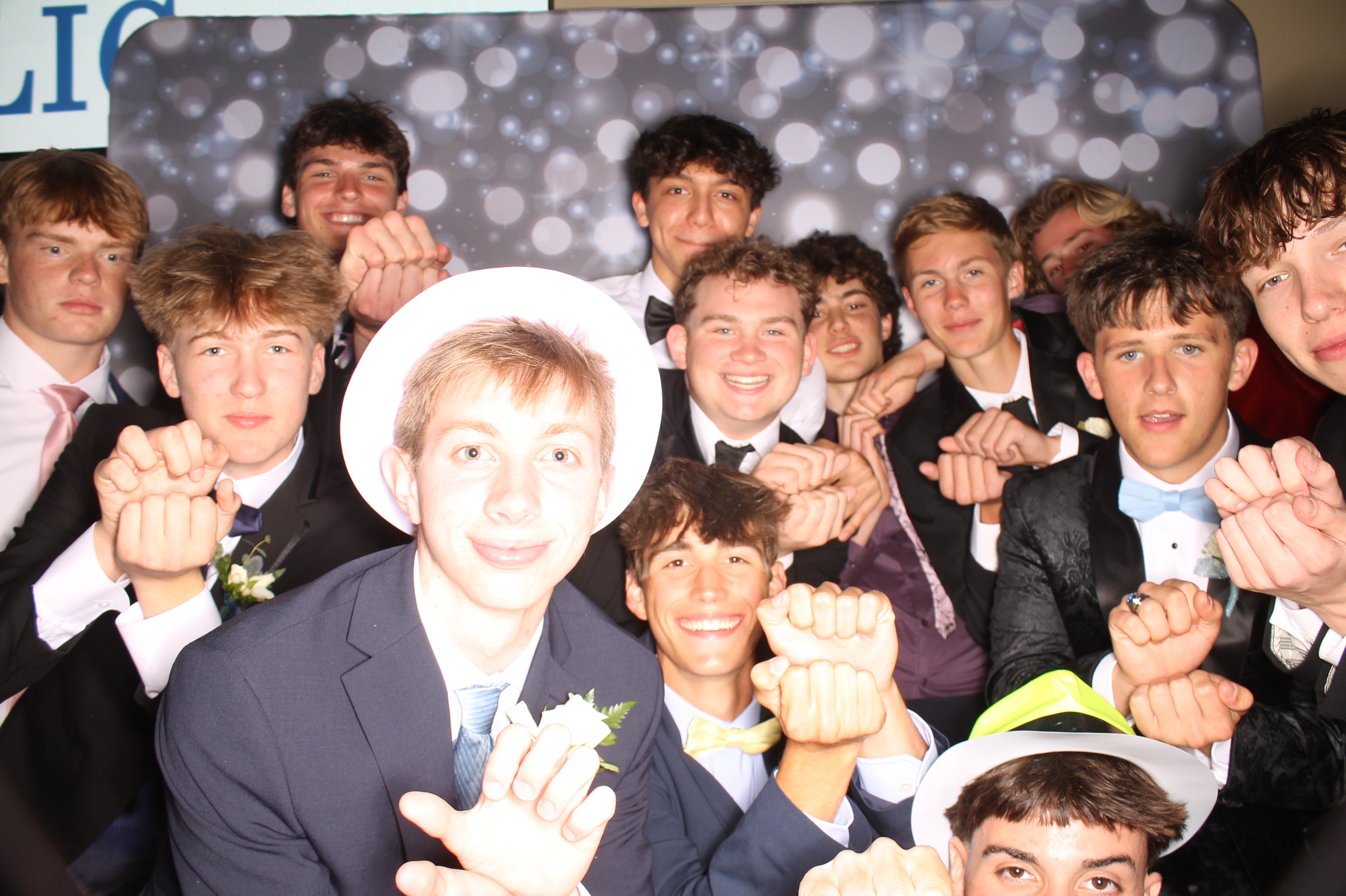Covington Catholic Prom | View more photos from the event at gallery.photoboothcincy.com/u/PhotoBoothCincy/Covington-Catholic-Prom-1