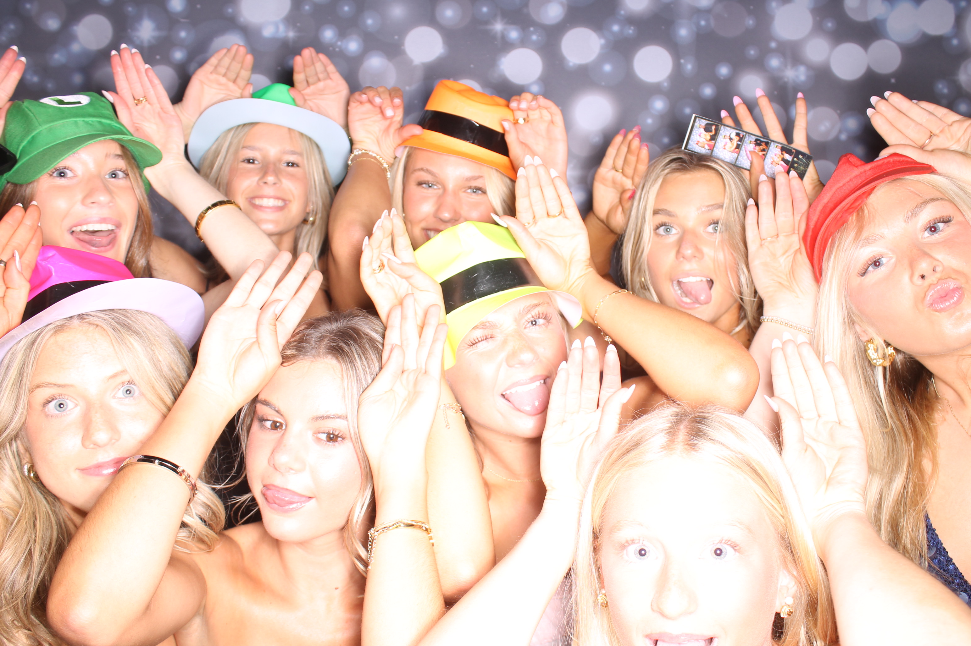 Covington Catholic Prom | View more photos from the event at gallery.photoboothcincy.com/u/PhotoBoothCincy/Covington-Catholic-Prom-1
