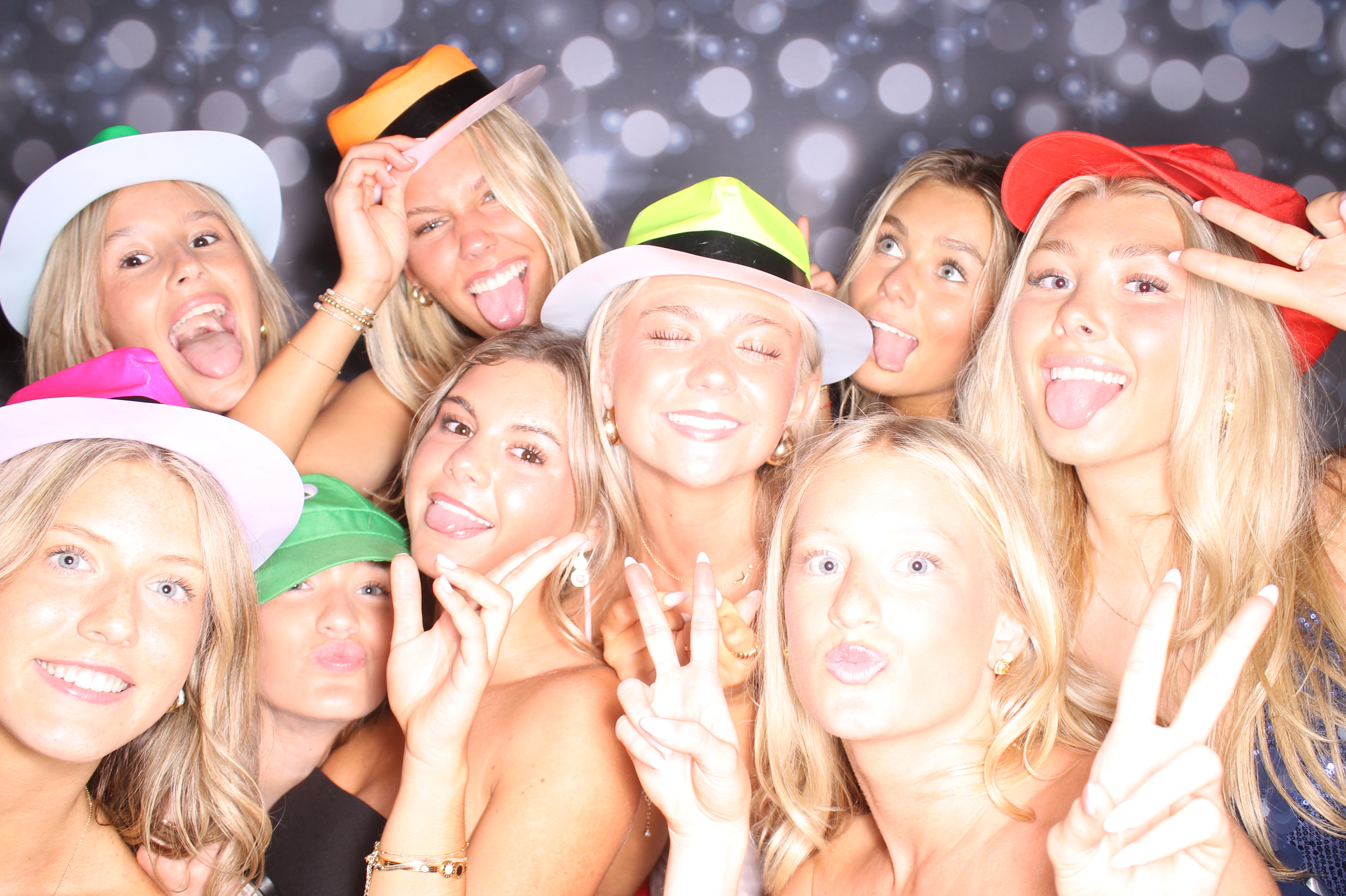 Covington Catholic Prom | View more photos from the event at gallery.photoboothcincy.com/u/PhotoBoothCincy/Covington-Catholic-Prom-1