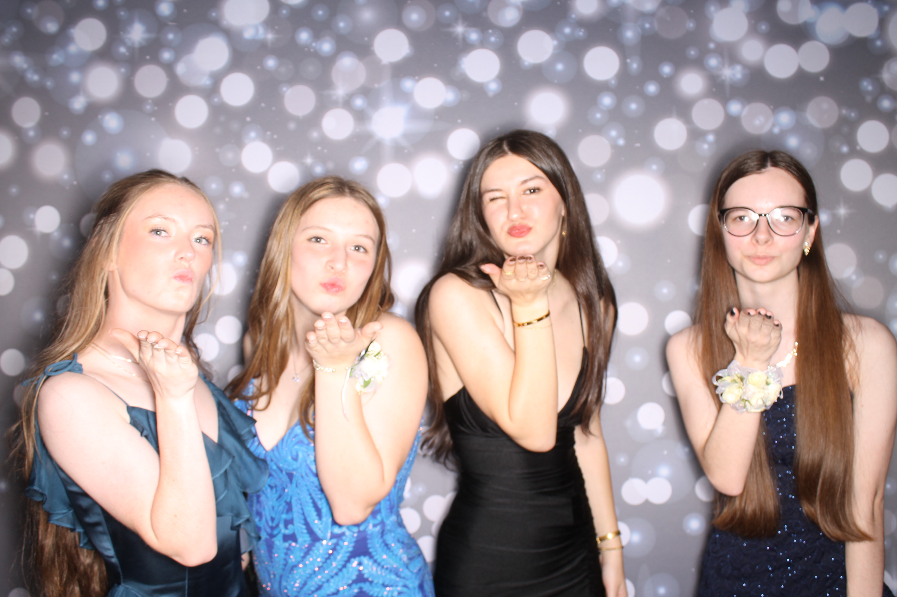 Covington Catholic Prom | View more photos from the event at gallery.photoboothcincy.com/u/PhotoBoothCincy/Covington-Catholic-Prom-1