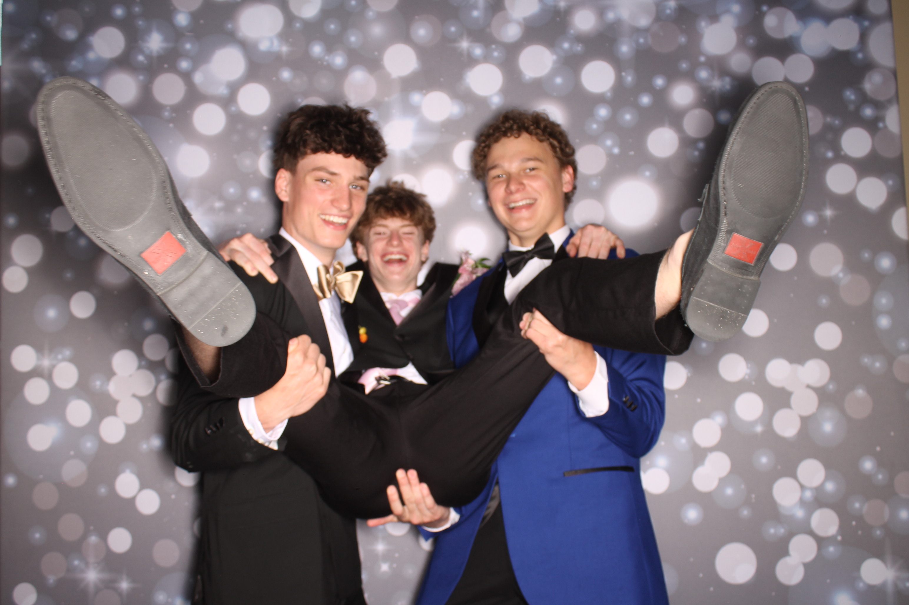 Covington Catholic Prom | View more photos from the event at gallery.photoboothcincy.com/u/PhotoBoothCincy/Covington-Catholic-Prom-1