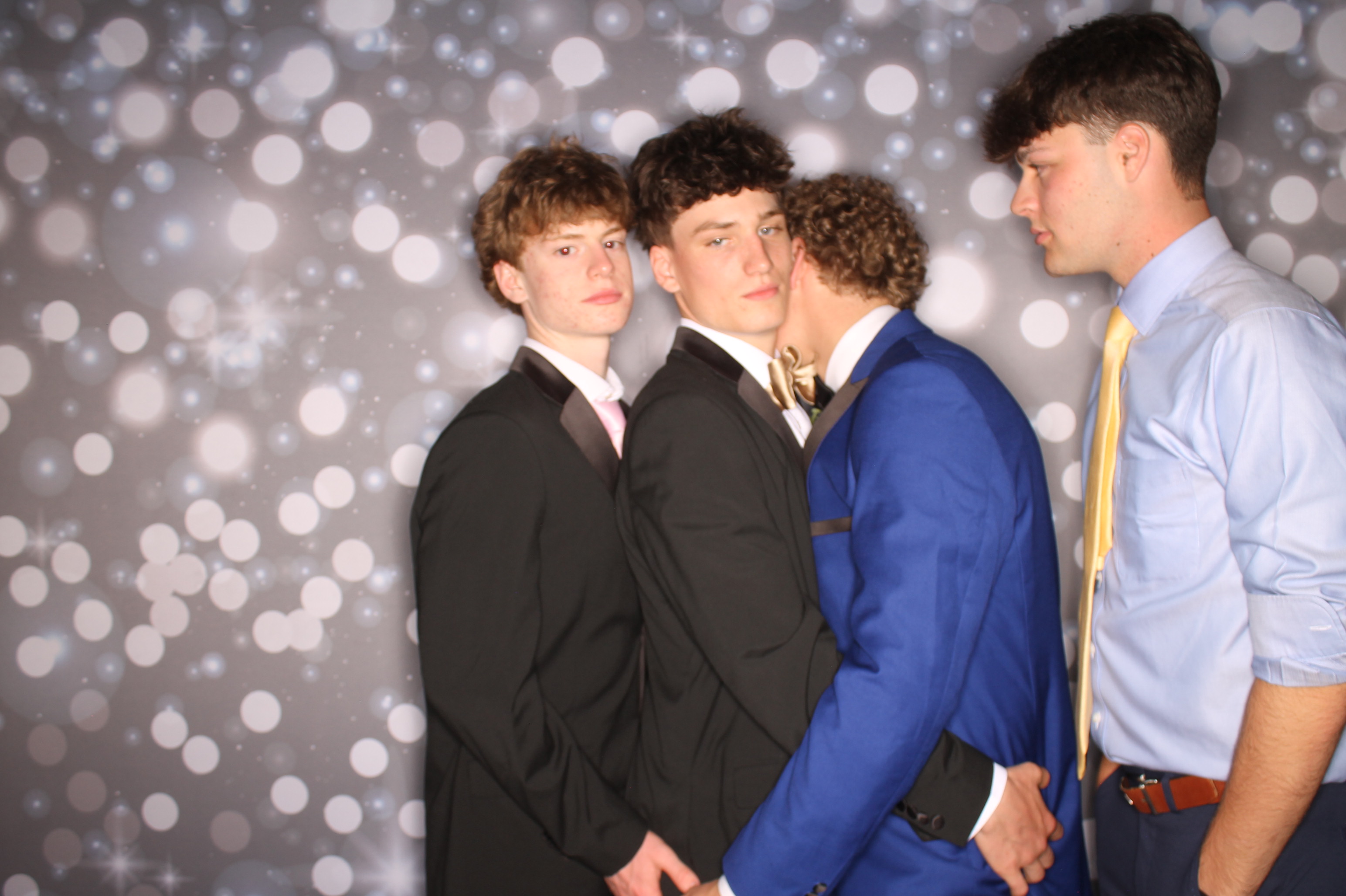 Covington Catholic Prom | View more photos from the event at gallery.photoboothcincy.com/u/PhotoBoothCincy/Covington-Catholic-Prom-1