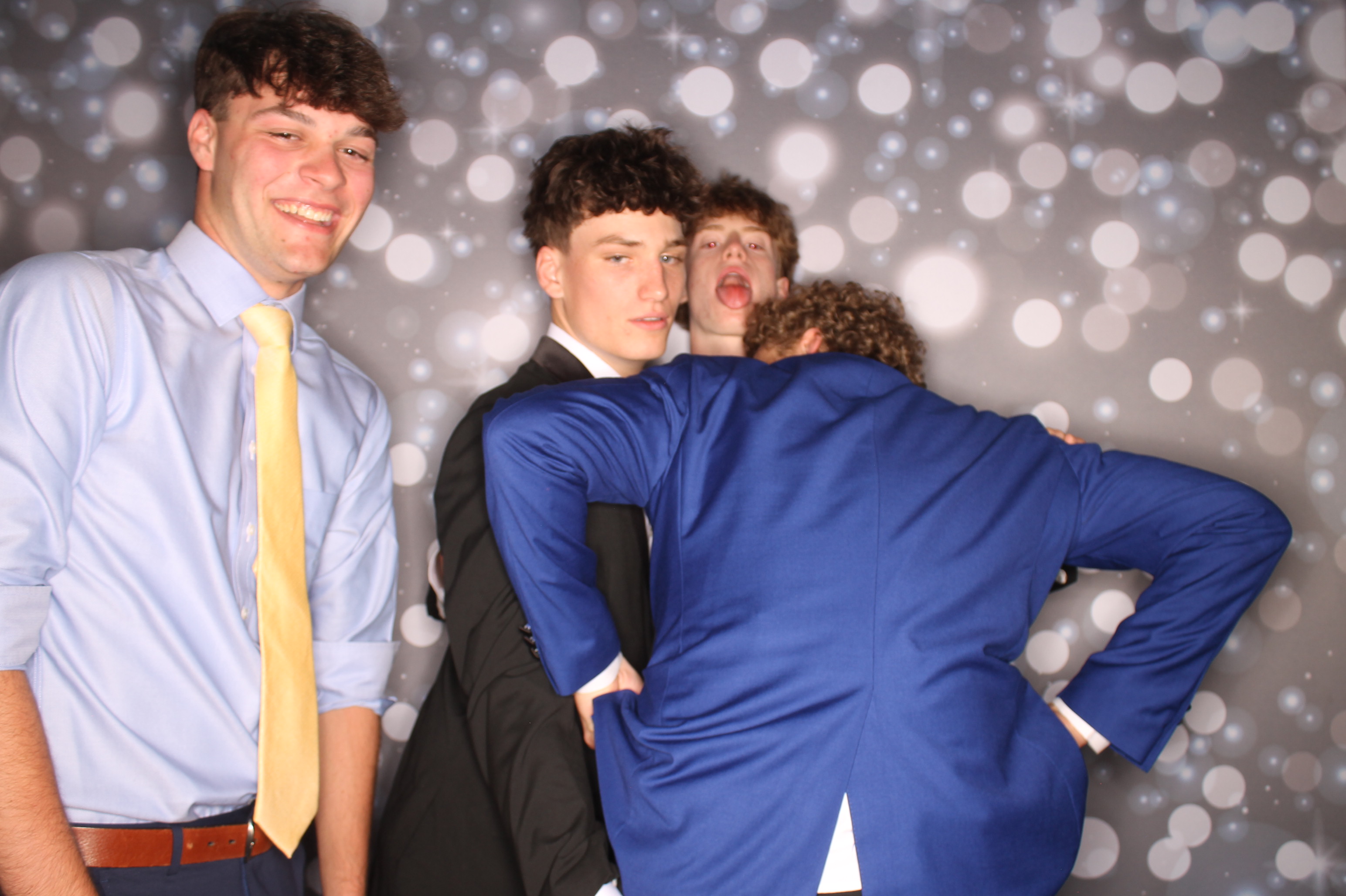 Covington Catholic Prom | View more photos from the event at gallery.photoboothcincy.com/u/PhotoBoothCincy/Covington-Catholic-Prom-1