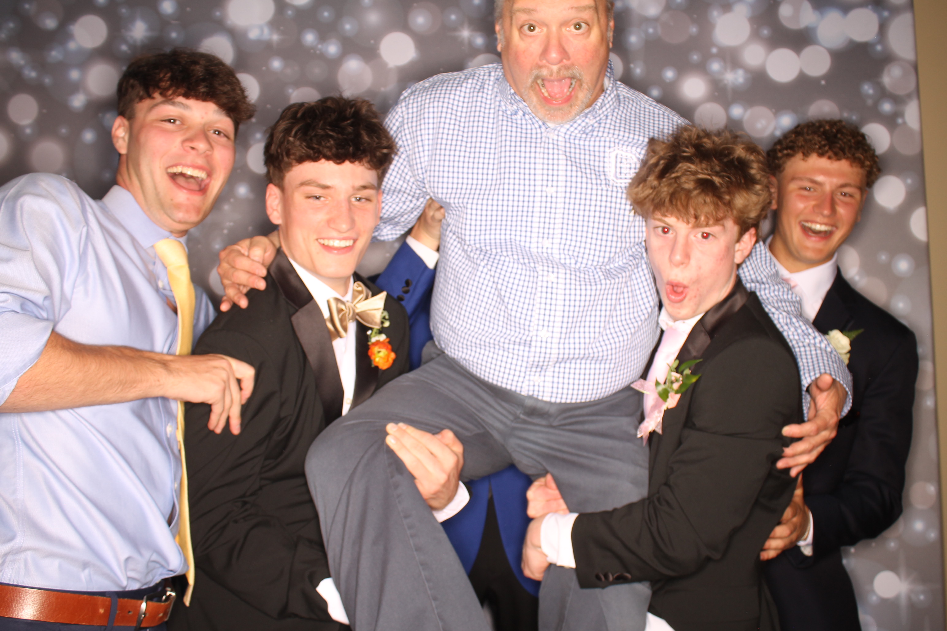Covington Catholic Prom | View more photos from the event at gallery.photoboothcincy.com/u/PhotoBoothCincy/Covington-Catholic-Prom-1