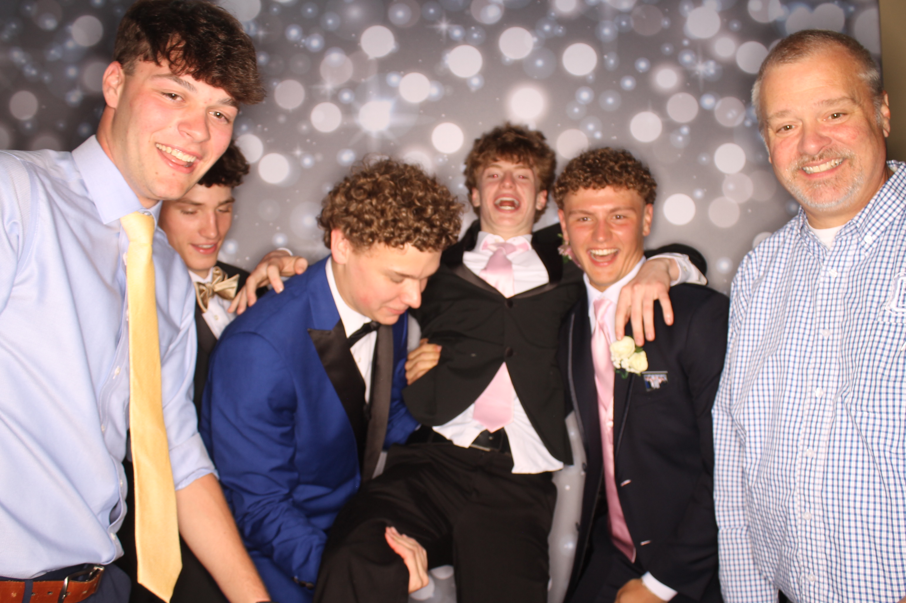 Covington Catholic Prom | View more photos from the event at gallery.photoboothcincy.com/u/PhotoBoothCincy/Covington-Catholic-Prom-1